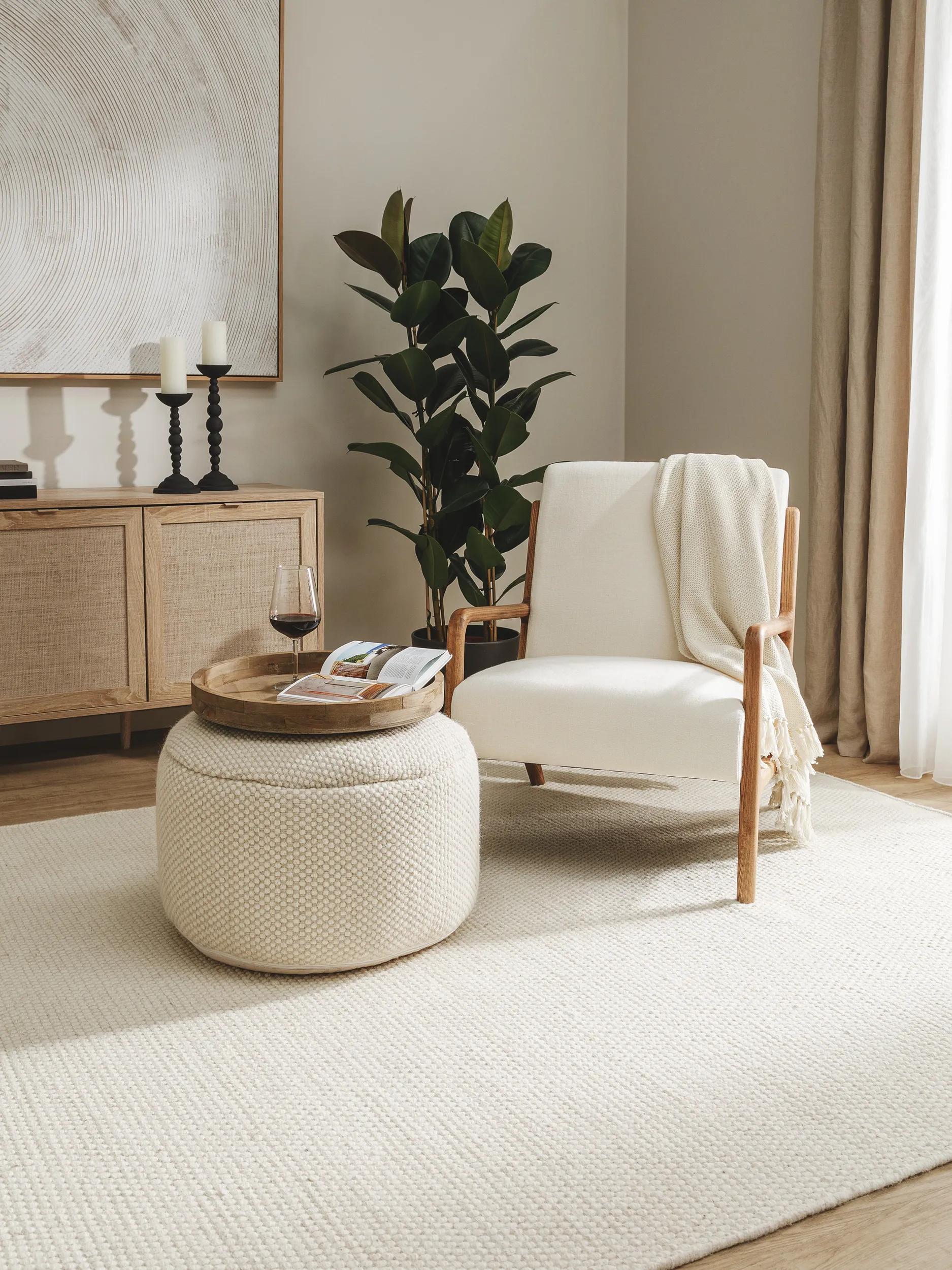 Handmade Wool Pouf Rocco White