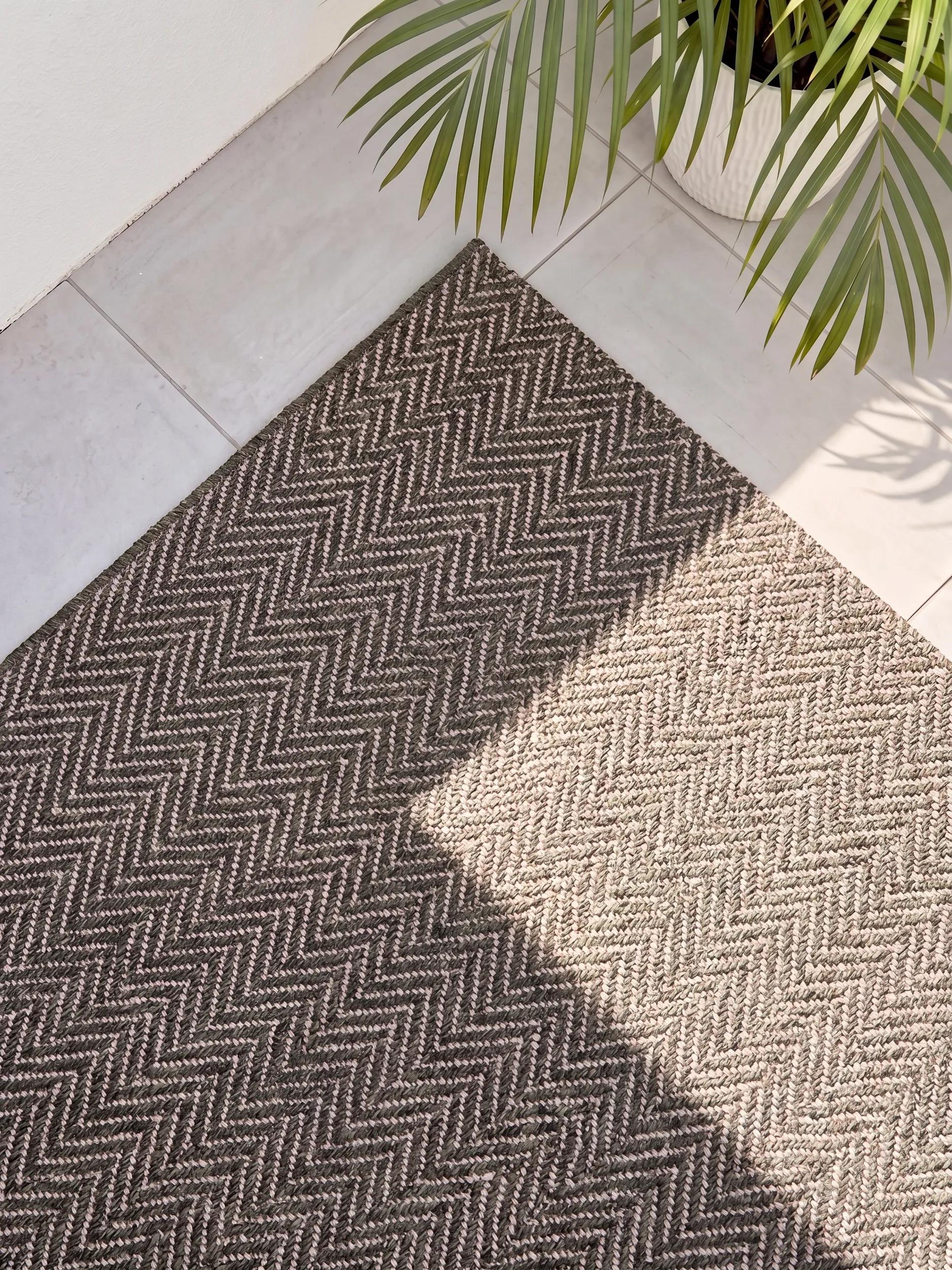 In- & Outdoor Rug Rowan Purple