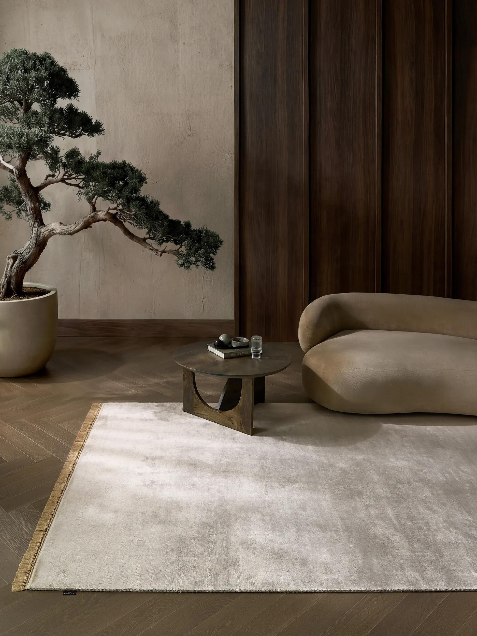 Alfombra de viscosa Rubin crema