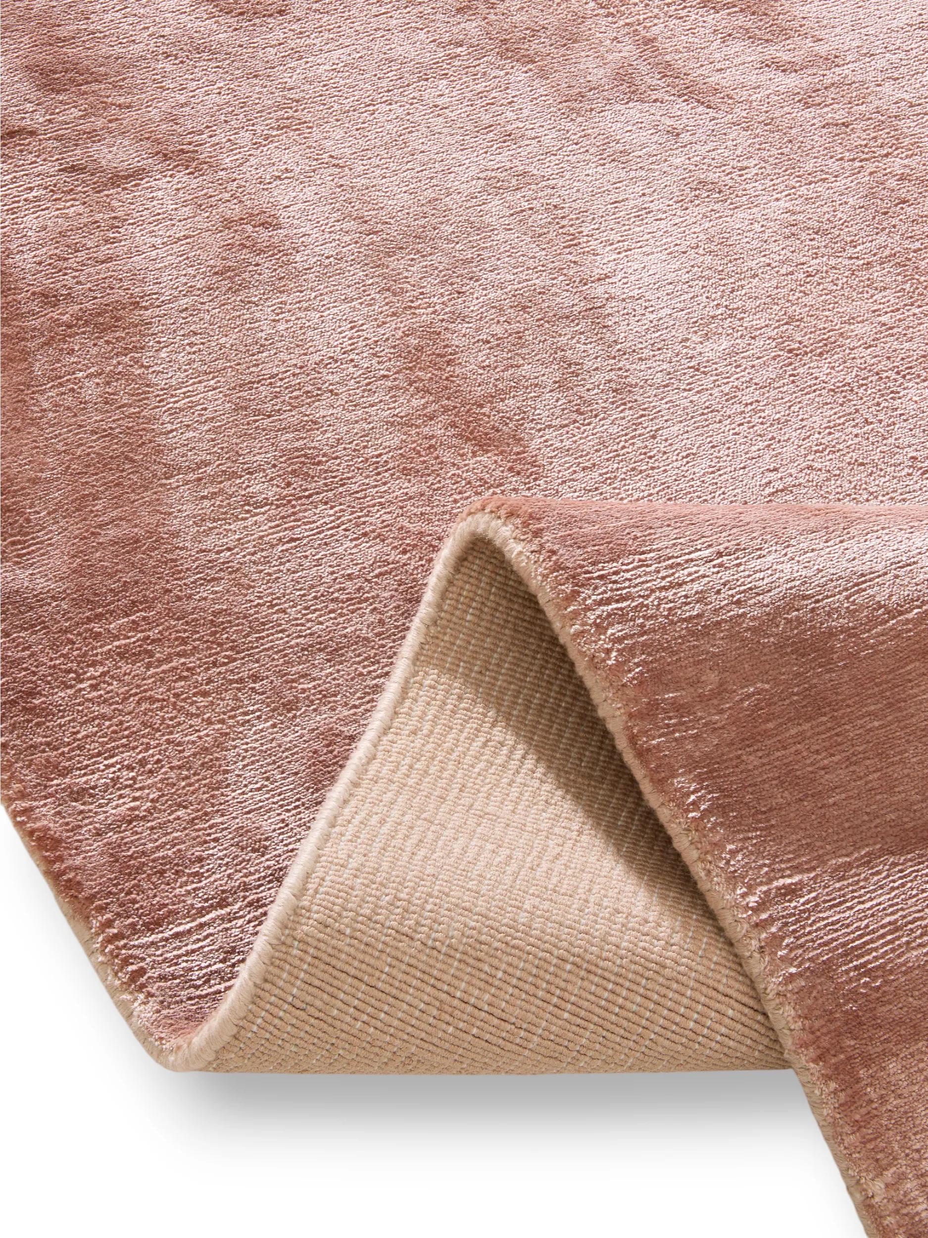 Viscose Rug Rubin Rose