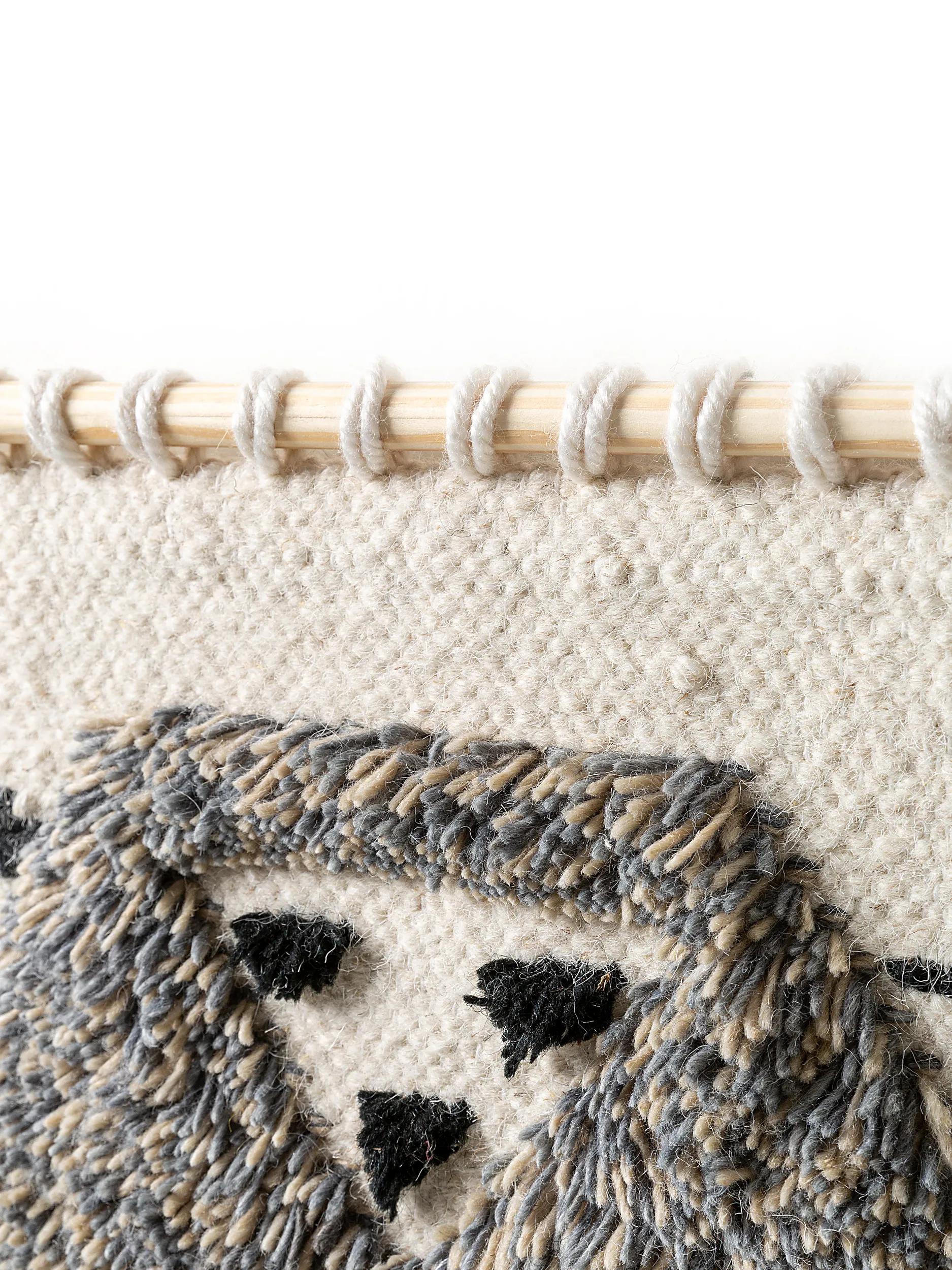 Wall Hanging Shawn Ivory