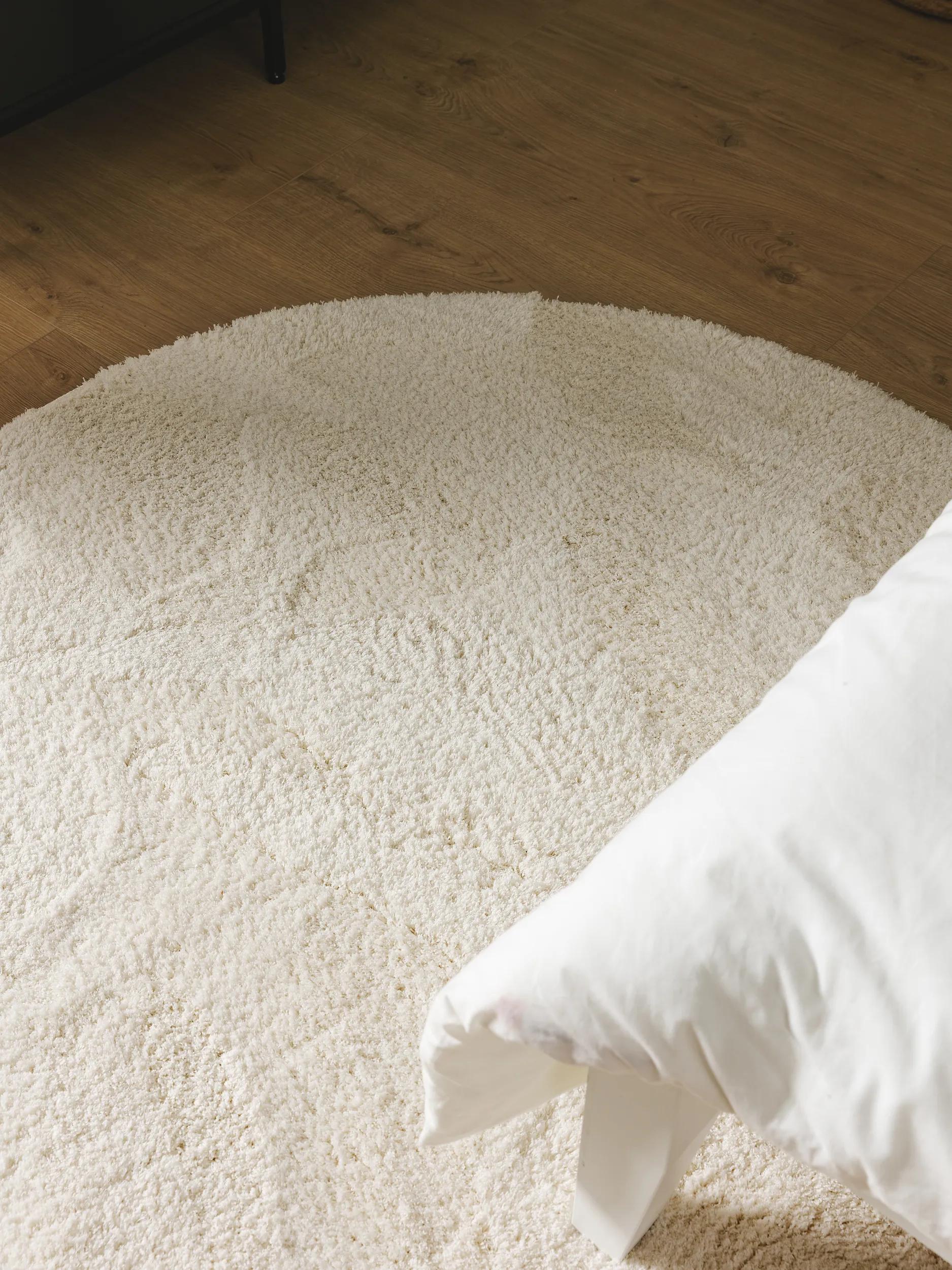 Shaggy Round Rug Soda White