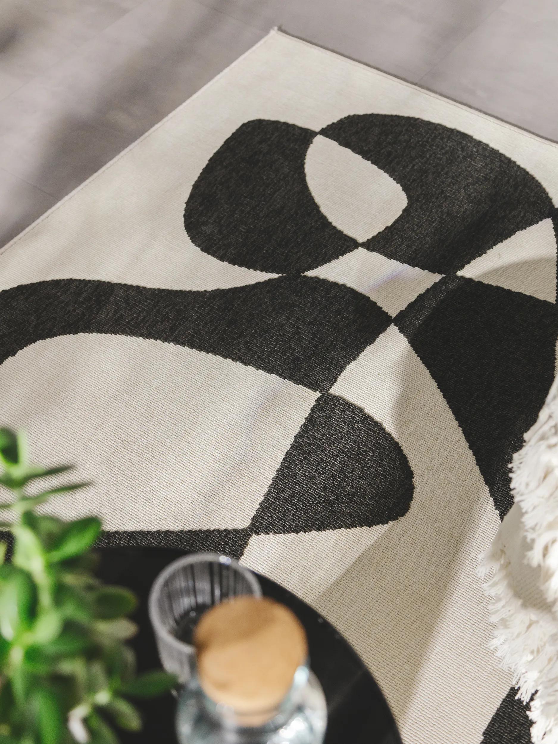In- & Outdoor Rug Taro Black/White