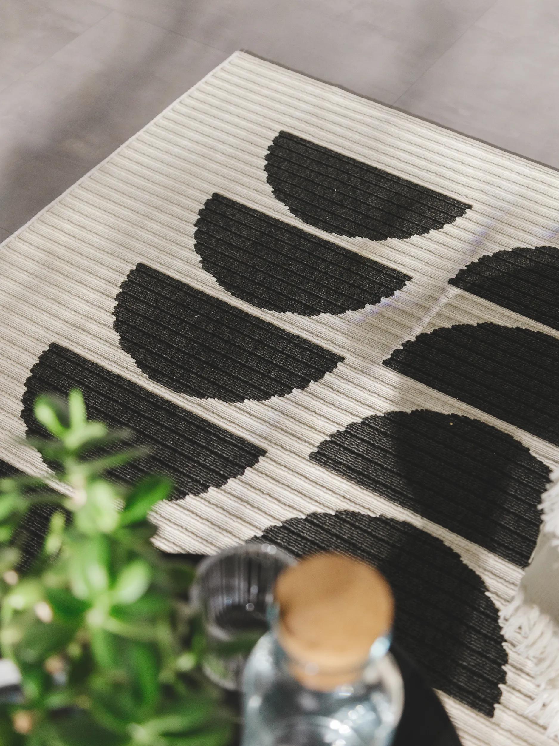 In- & Outdoor Rug Taro Black/White