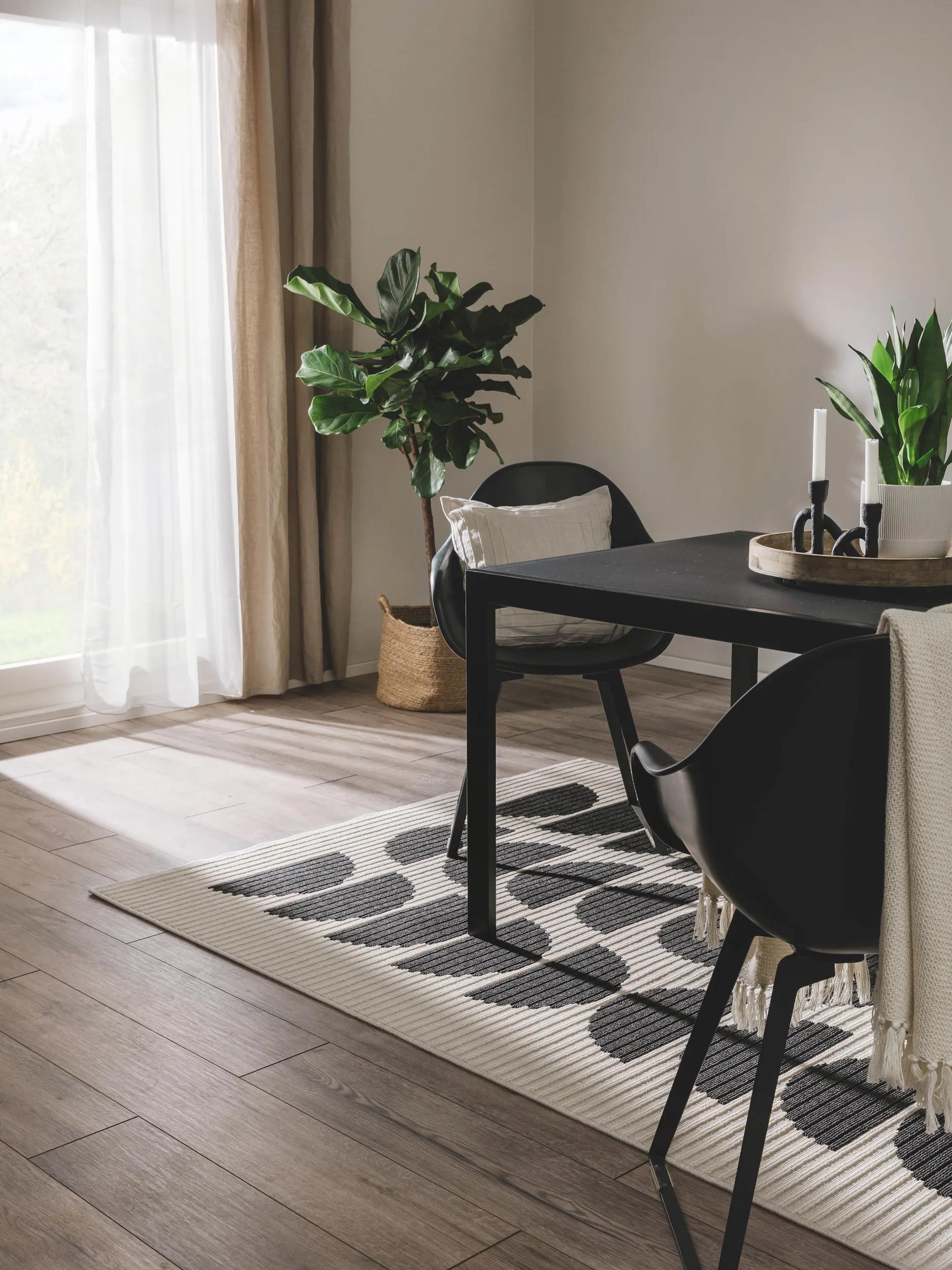 In- & Outdoor Rug Taro Black/White