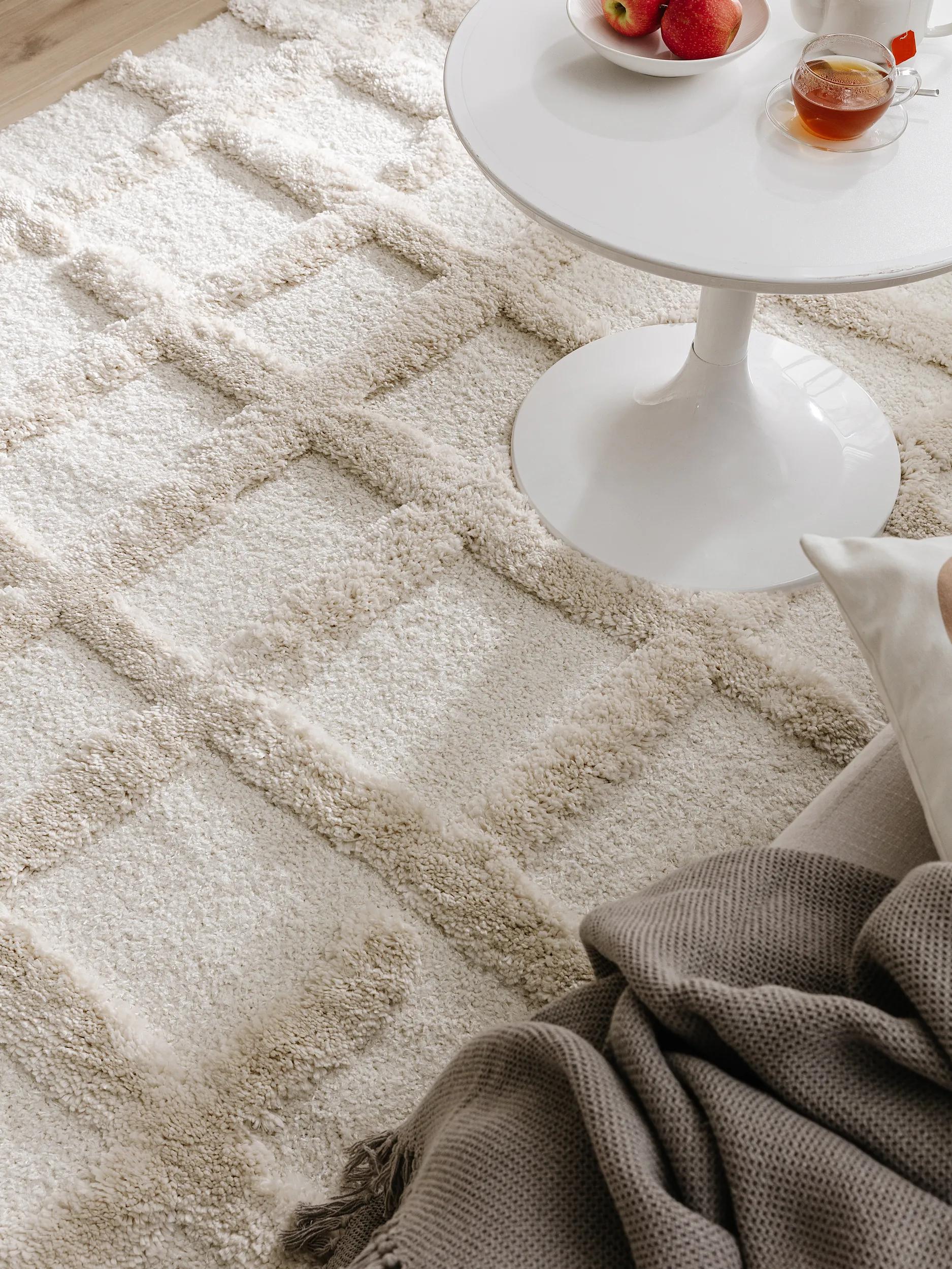 Alfombra peluda Tibo crema