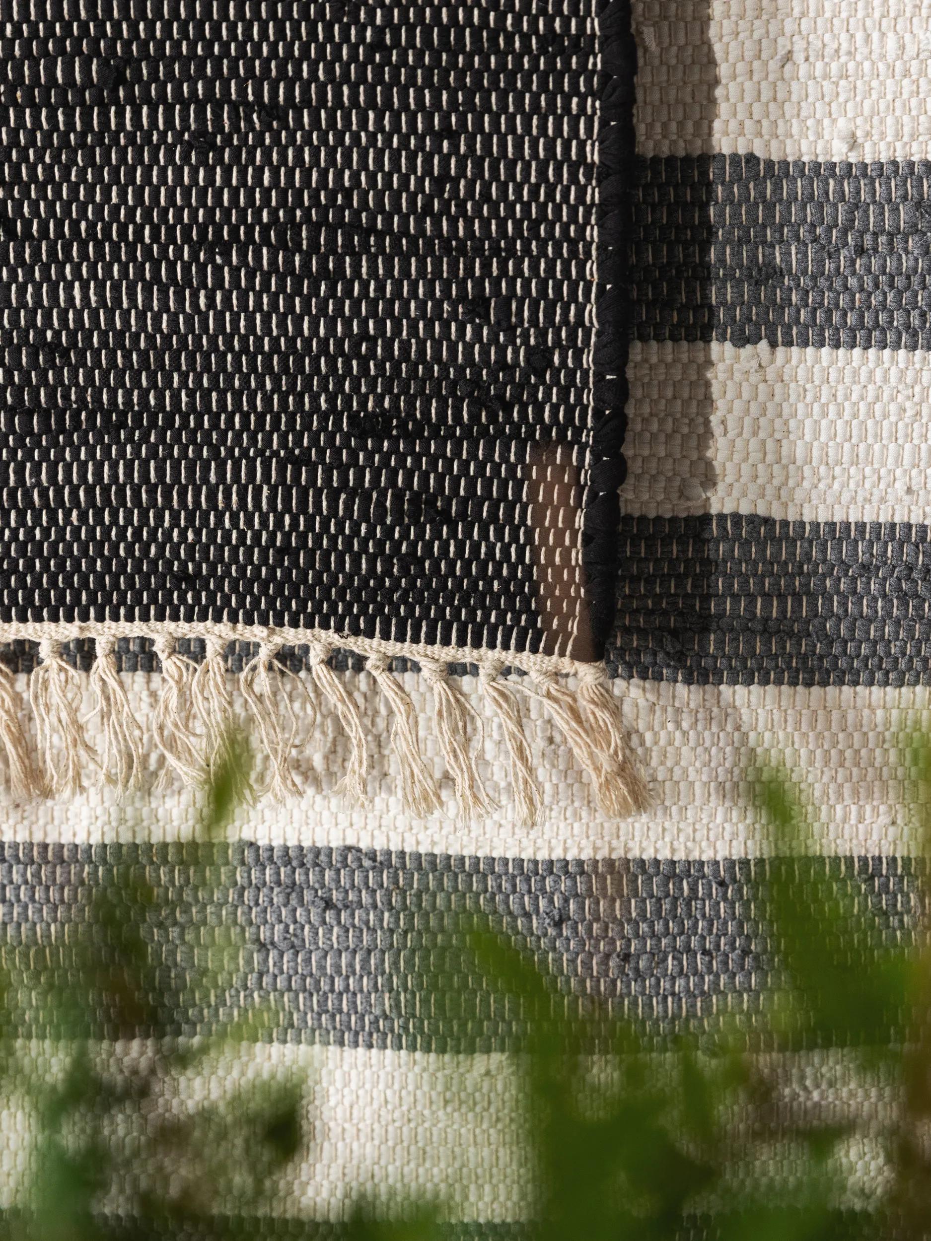 Rug made from recycled material Tom Grey/White