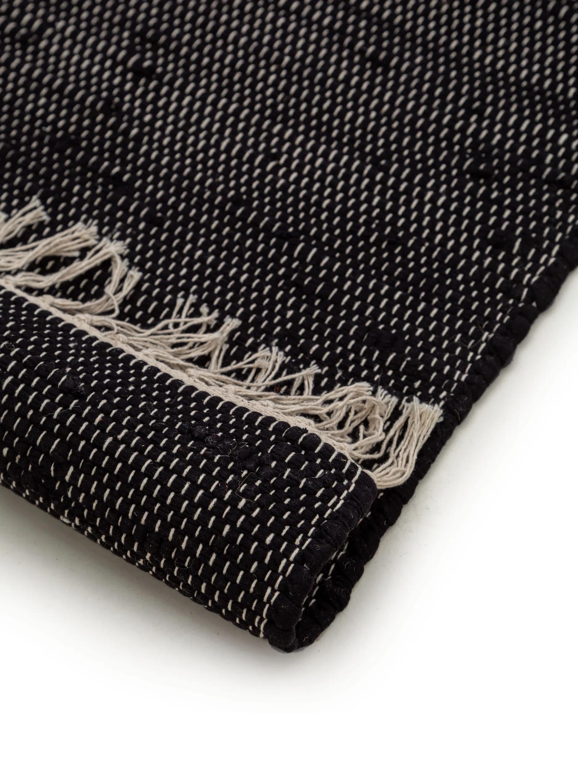 Rug made from recycled material Tom Black