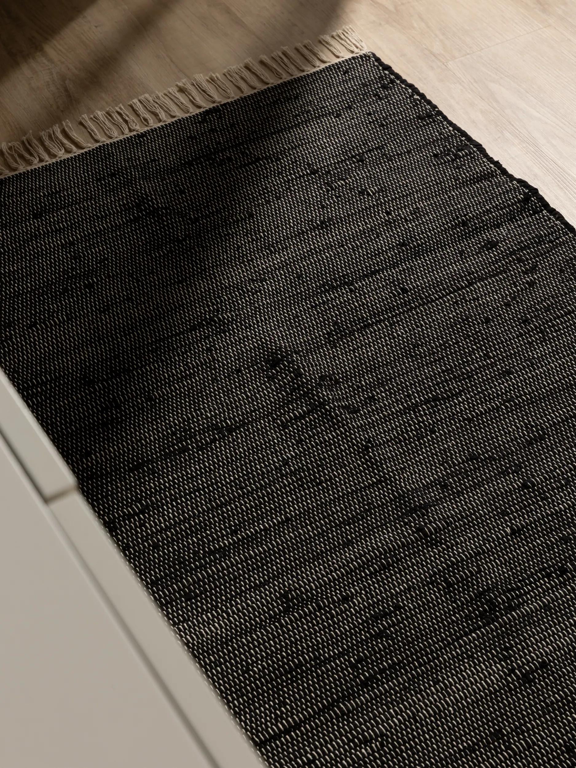 Rug made from recycled material Tom Black