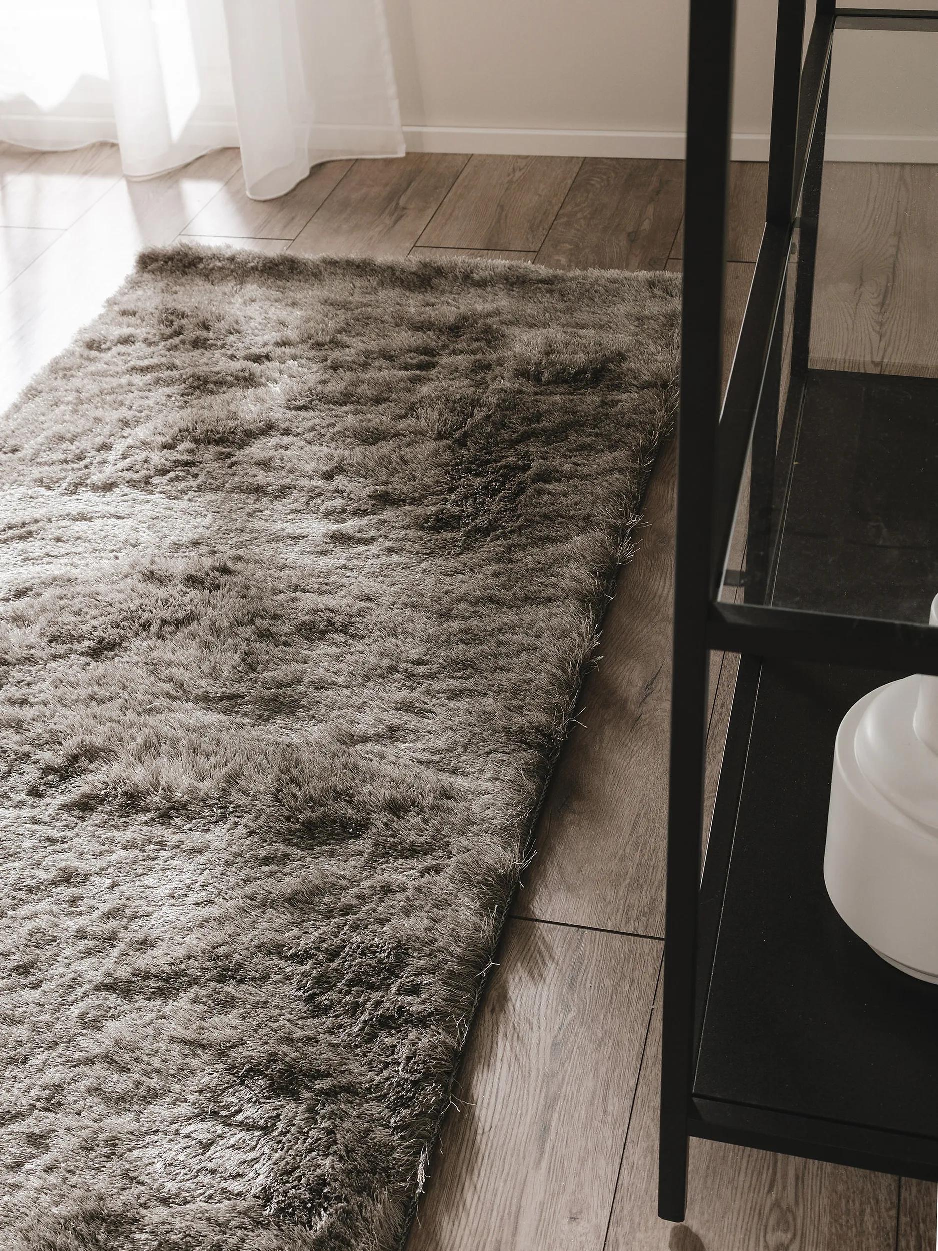 Alfombra peluda Whisper Grey