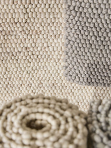 Wool Rug Beads Grey