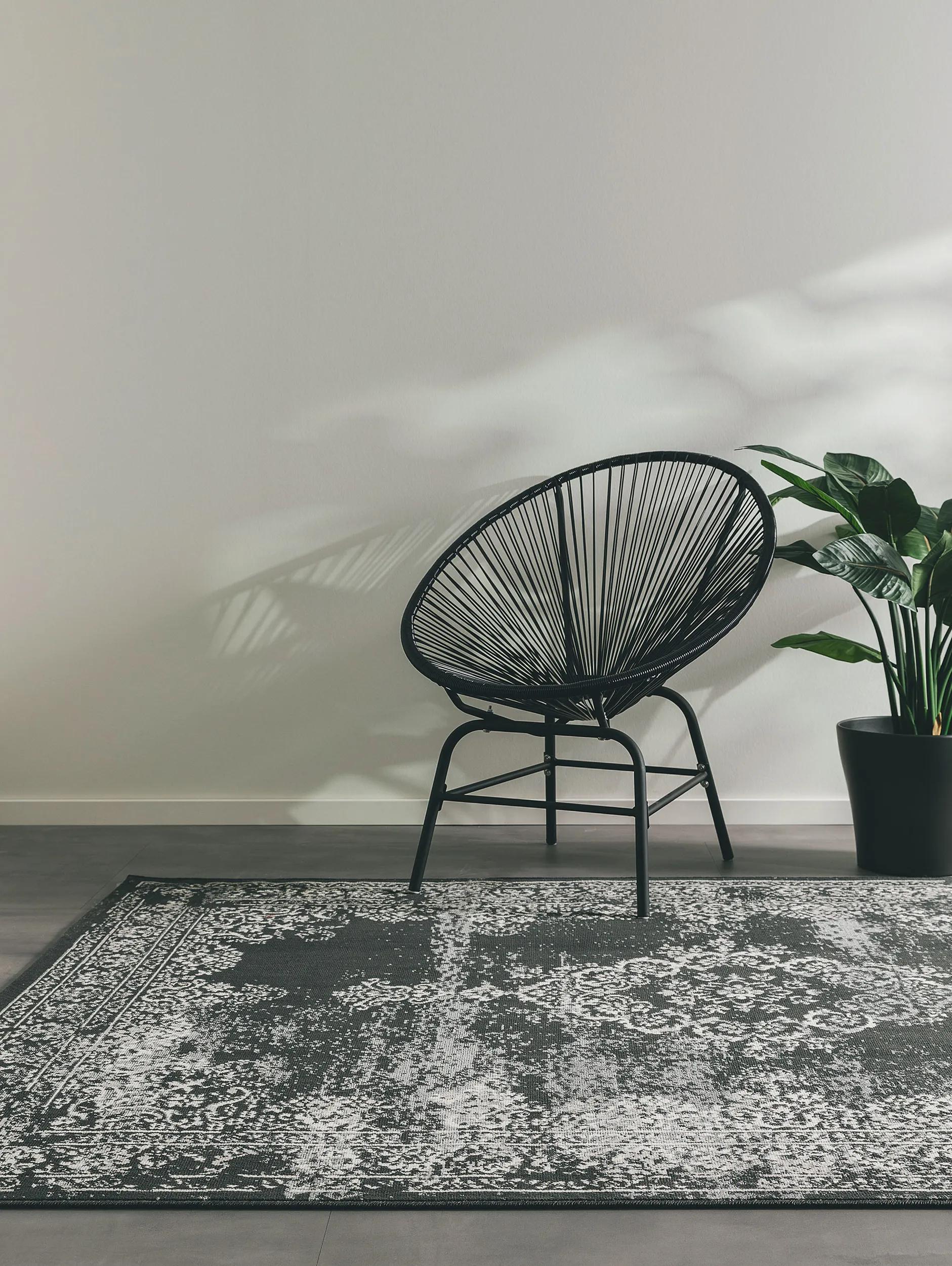In- & Outdoor Rug Antique Black/White