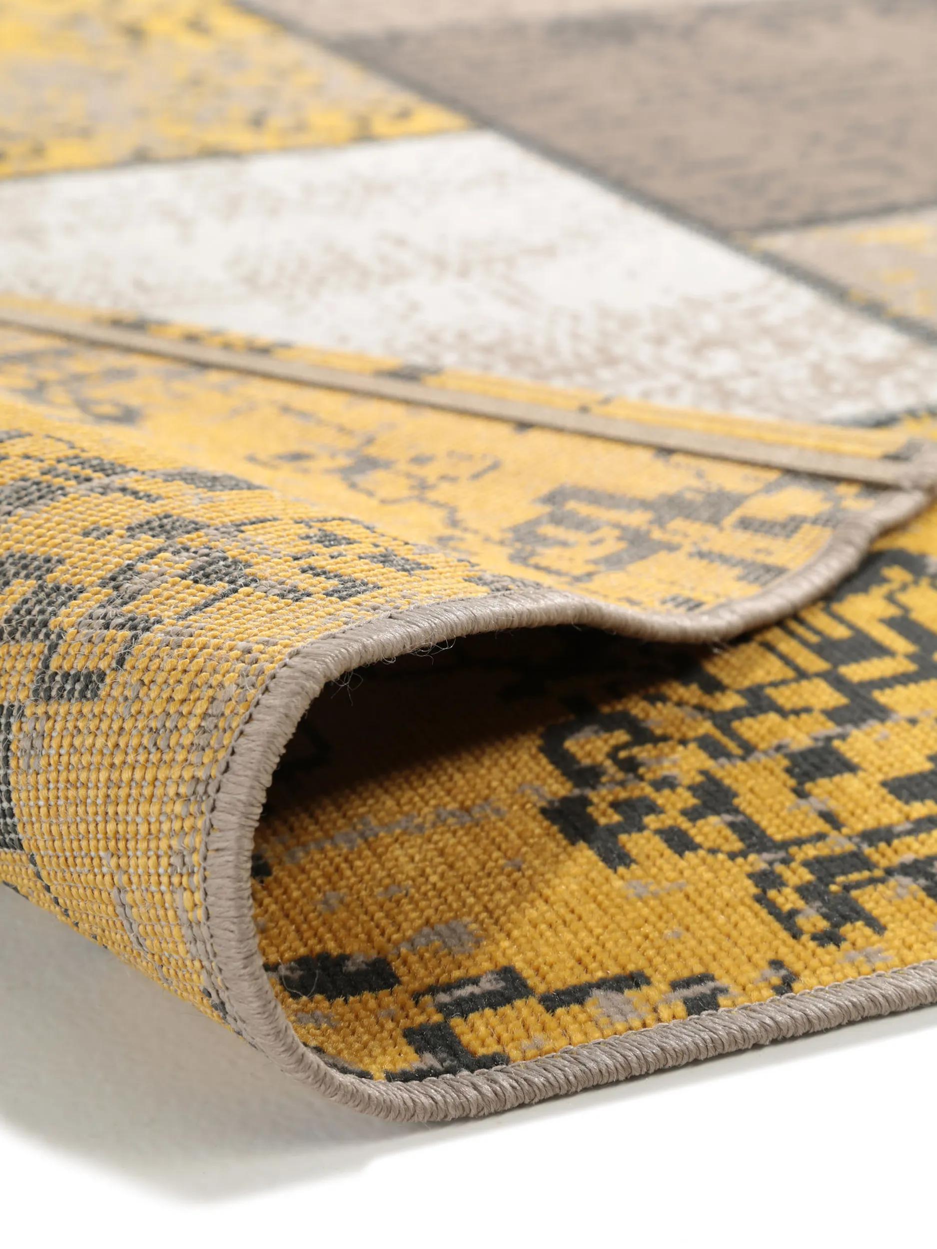 In- & Outdoor Rug Antique Yellow