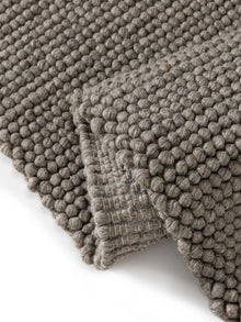 Wool Runner Beads Grey