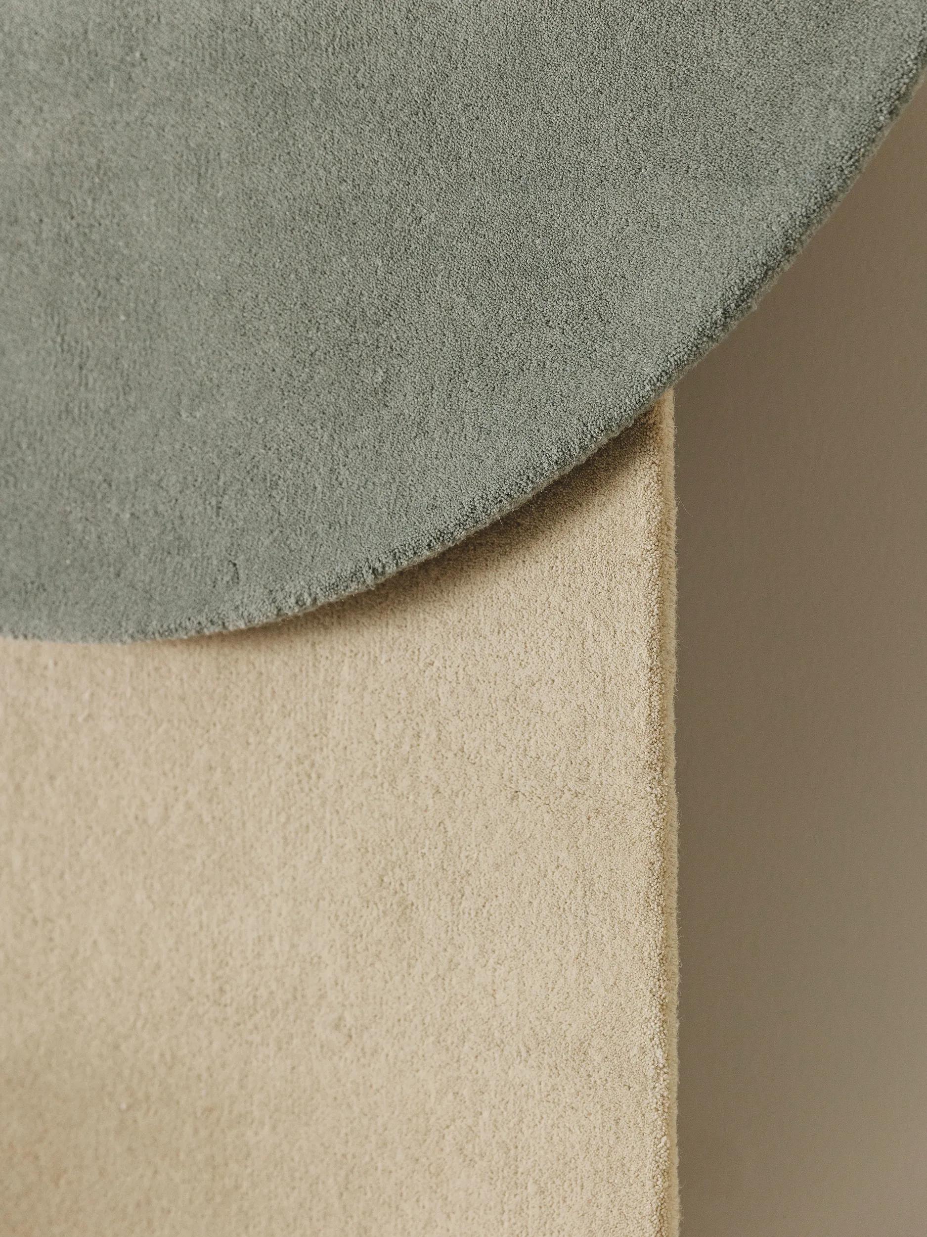 Round Wool Rug Bent Green