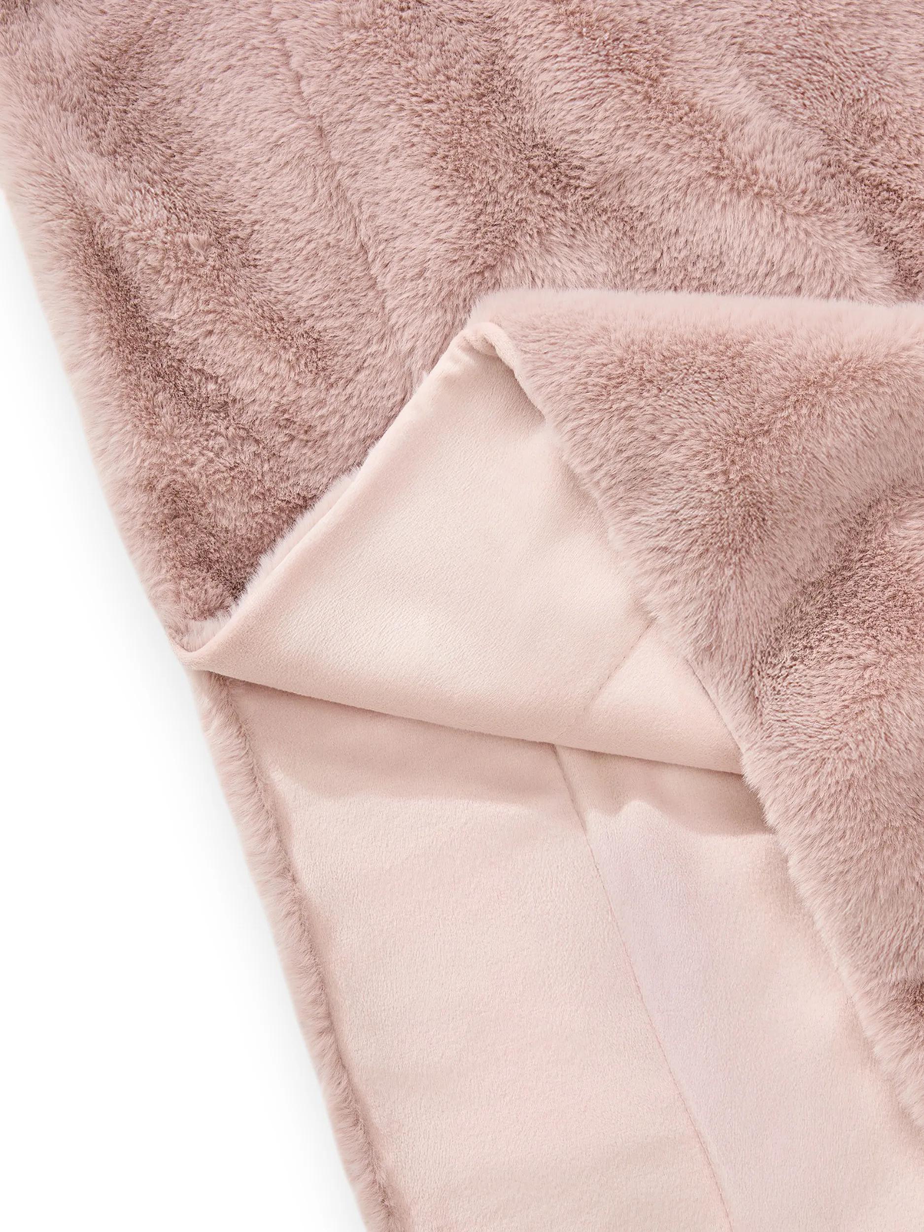 Blanket Dave Rose