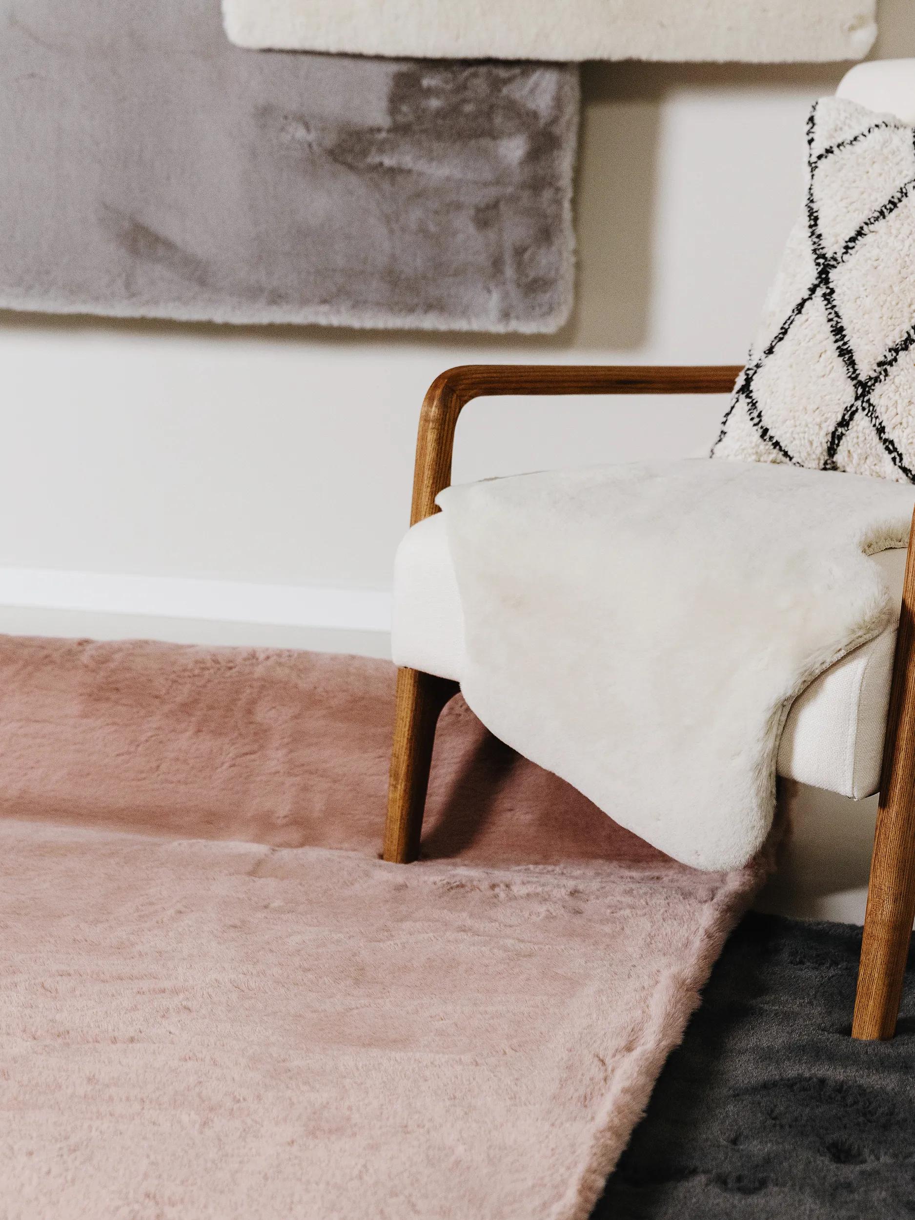 Fur Rug Dave Rose