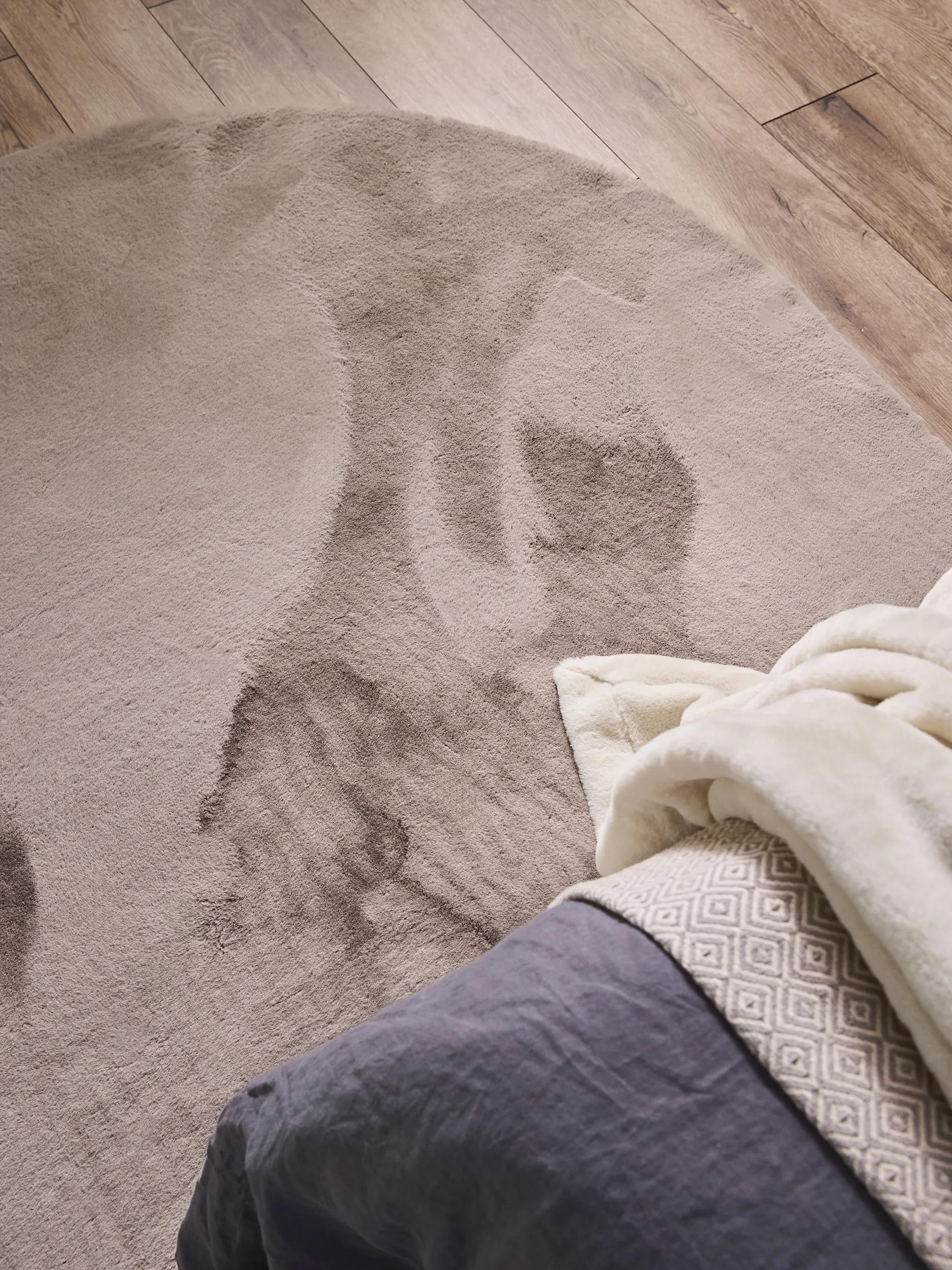 Faux Fur Rug Dave Taupe