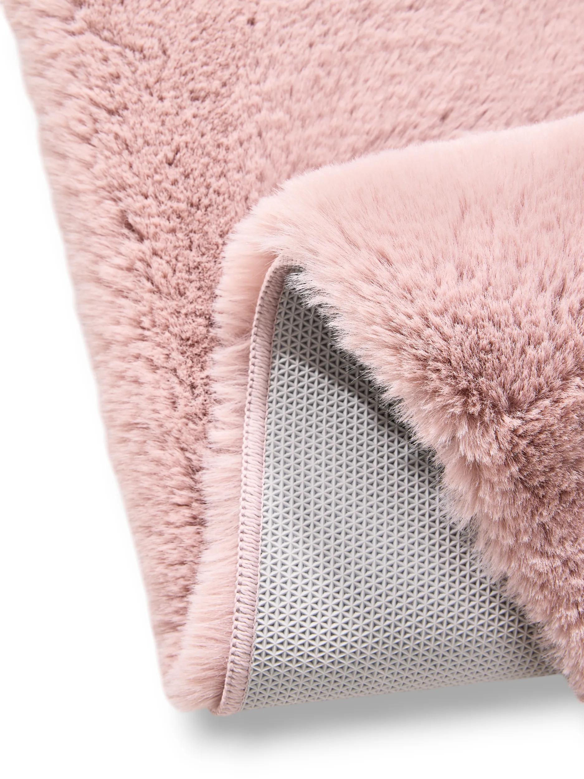 Fur Rug Dave Rose