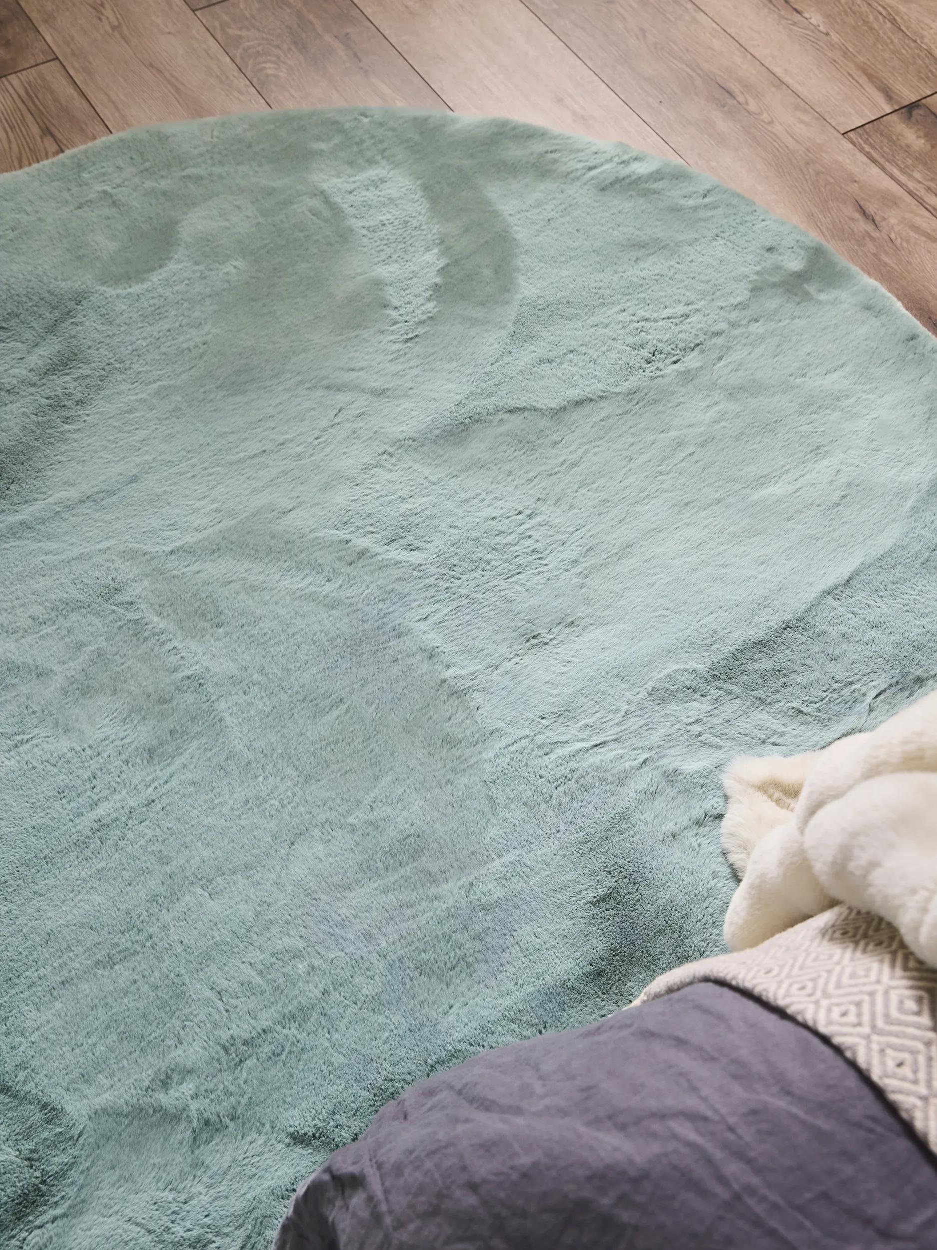 Faux Fur Rug Dave Mint