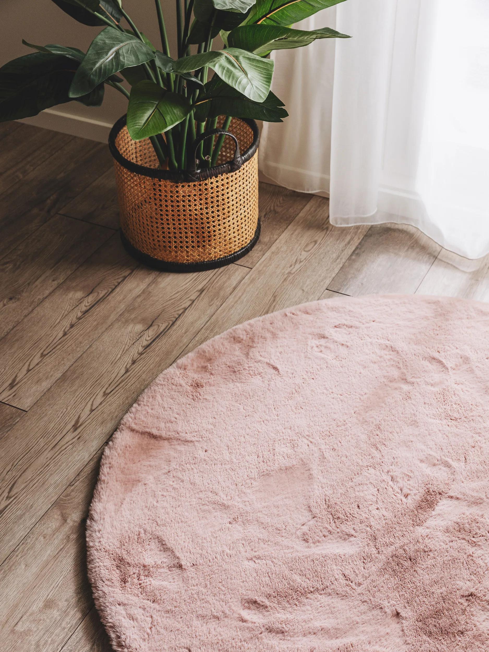 Fur Rug Dave Rose