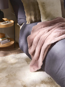 Blanket Dave Rose