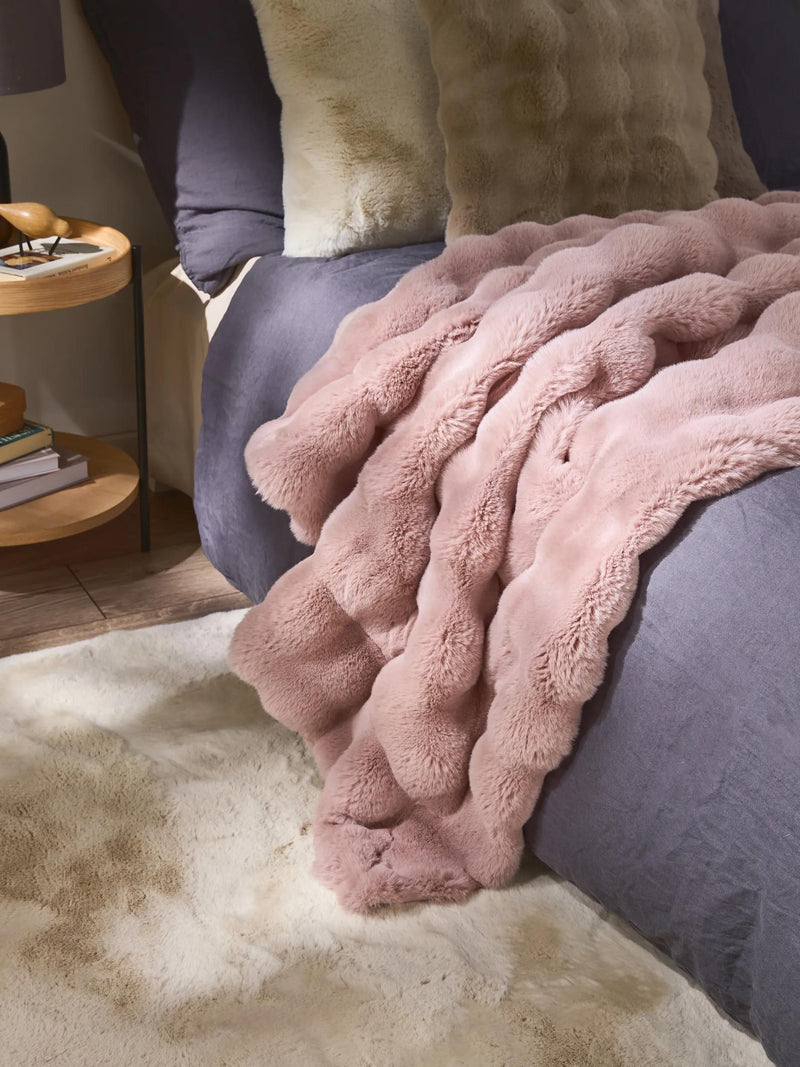 Blanket Dave Rose