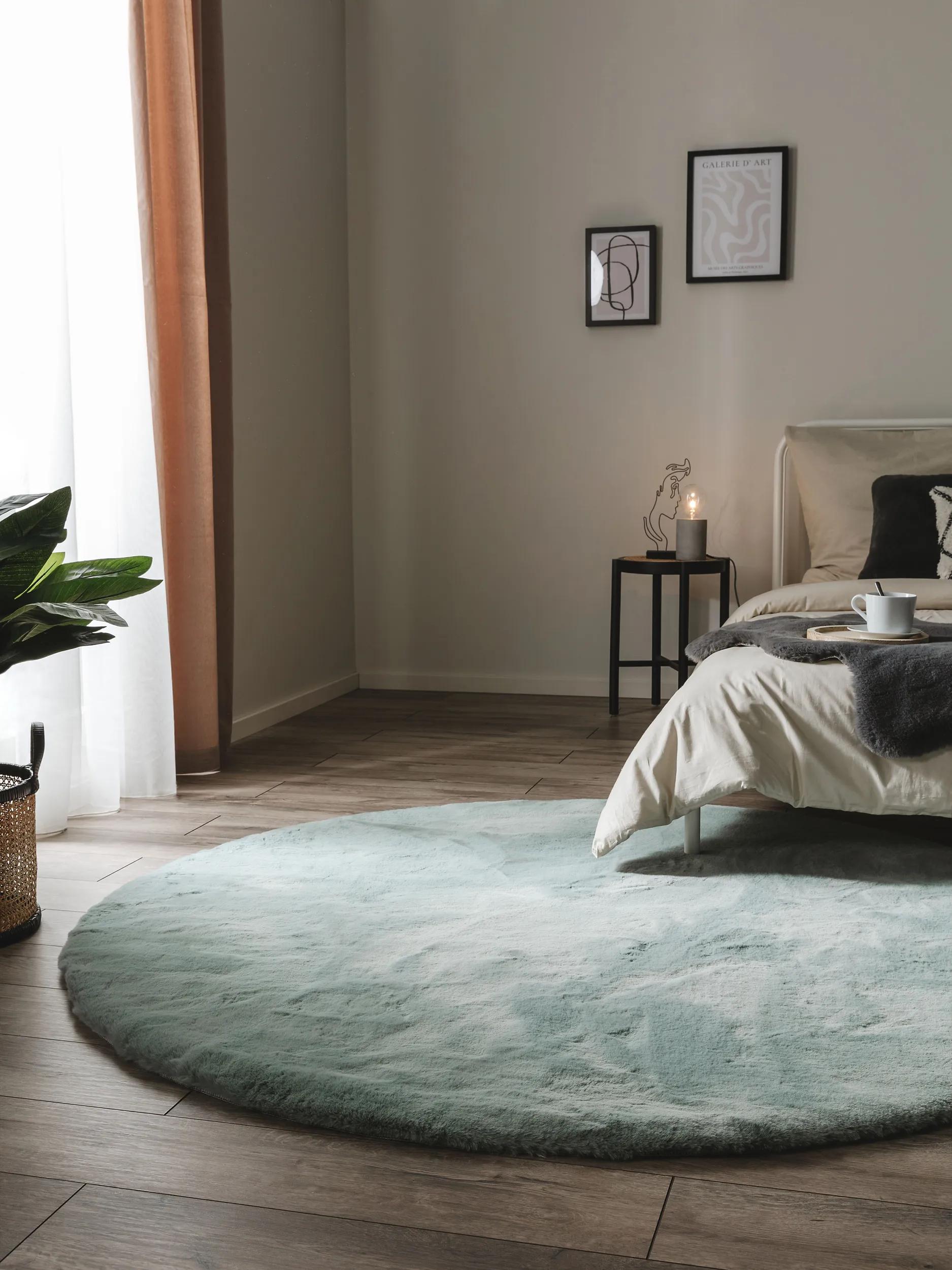 Fur Rug Dave Mint