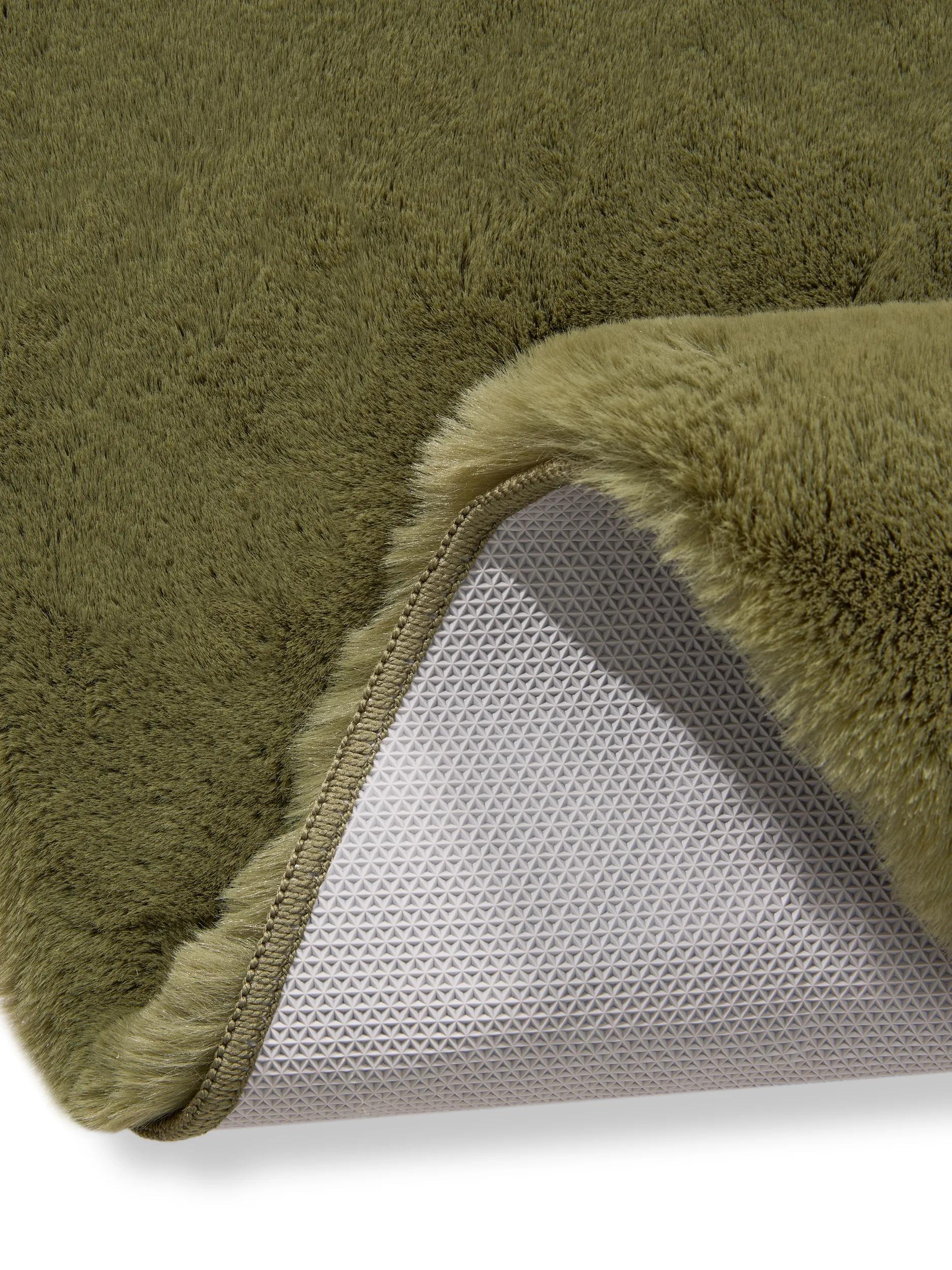 Fur Rug Dave Green
