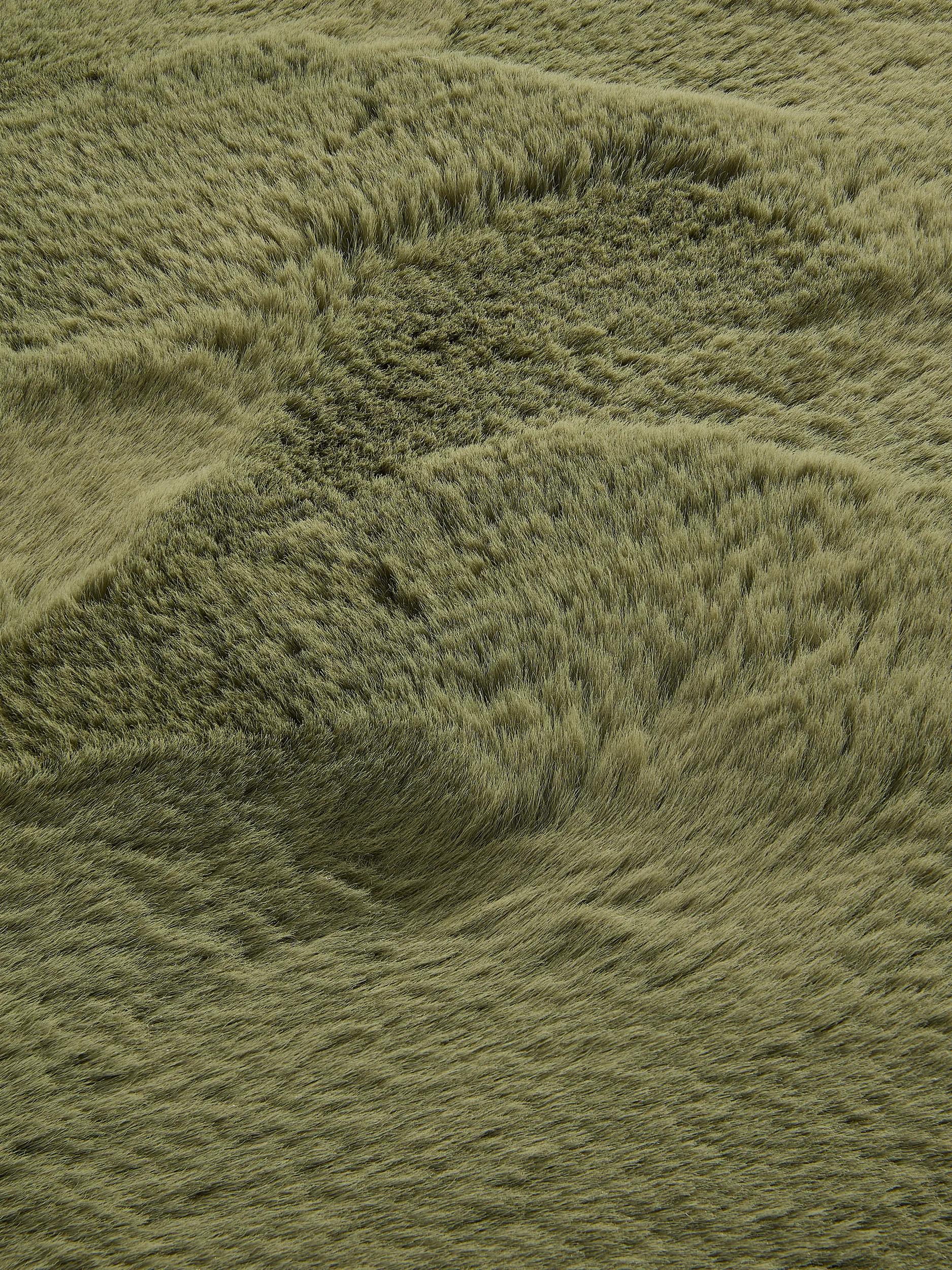 Fur Rug Dave Green