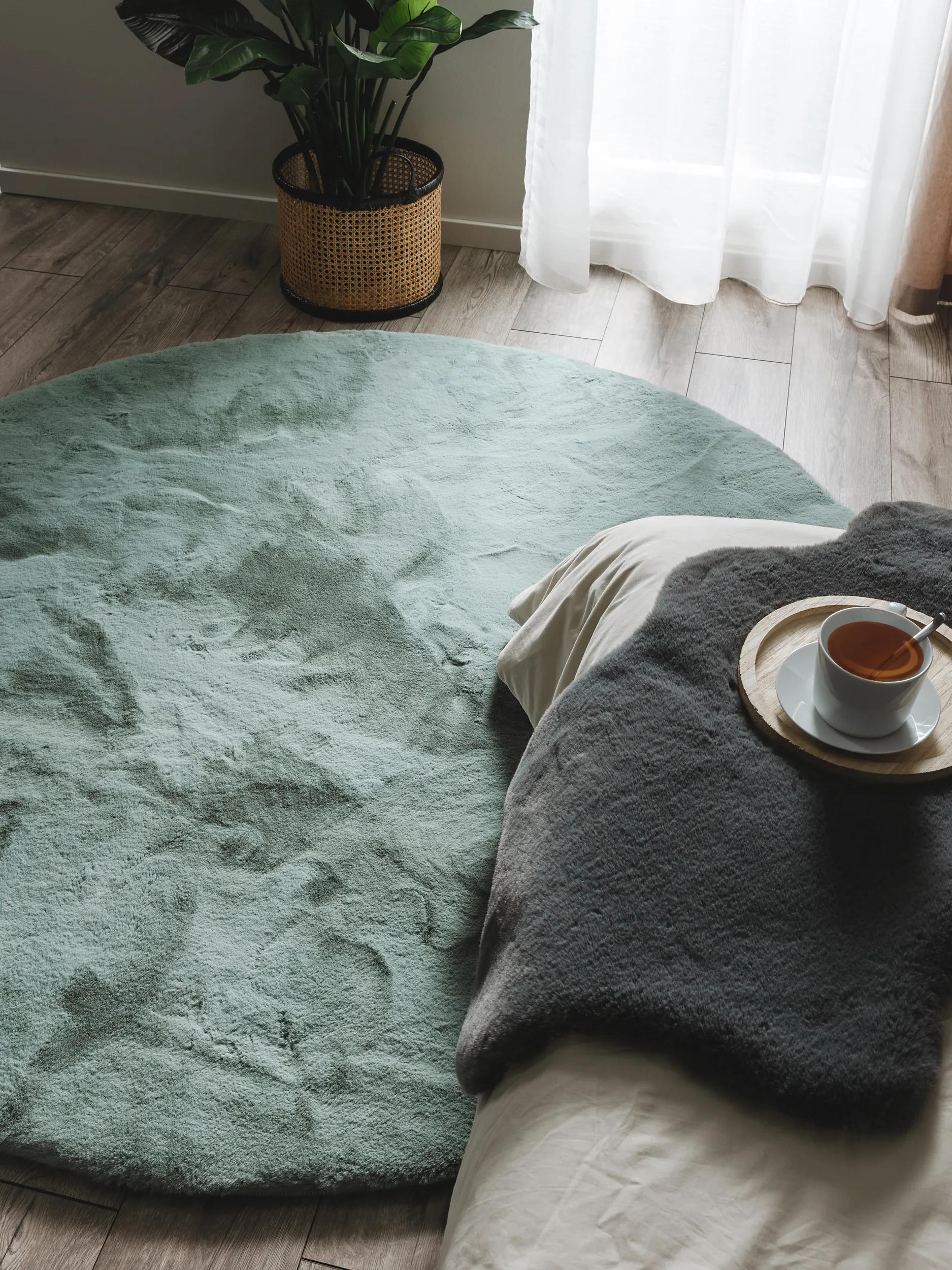 Fur Rug Dave Mint