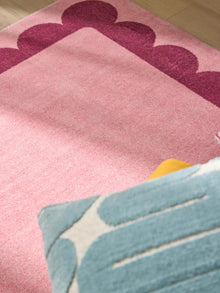 Rug Frame Pink