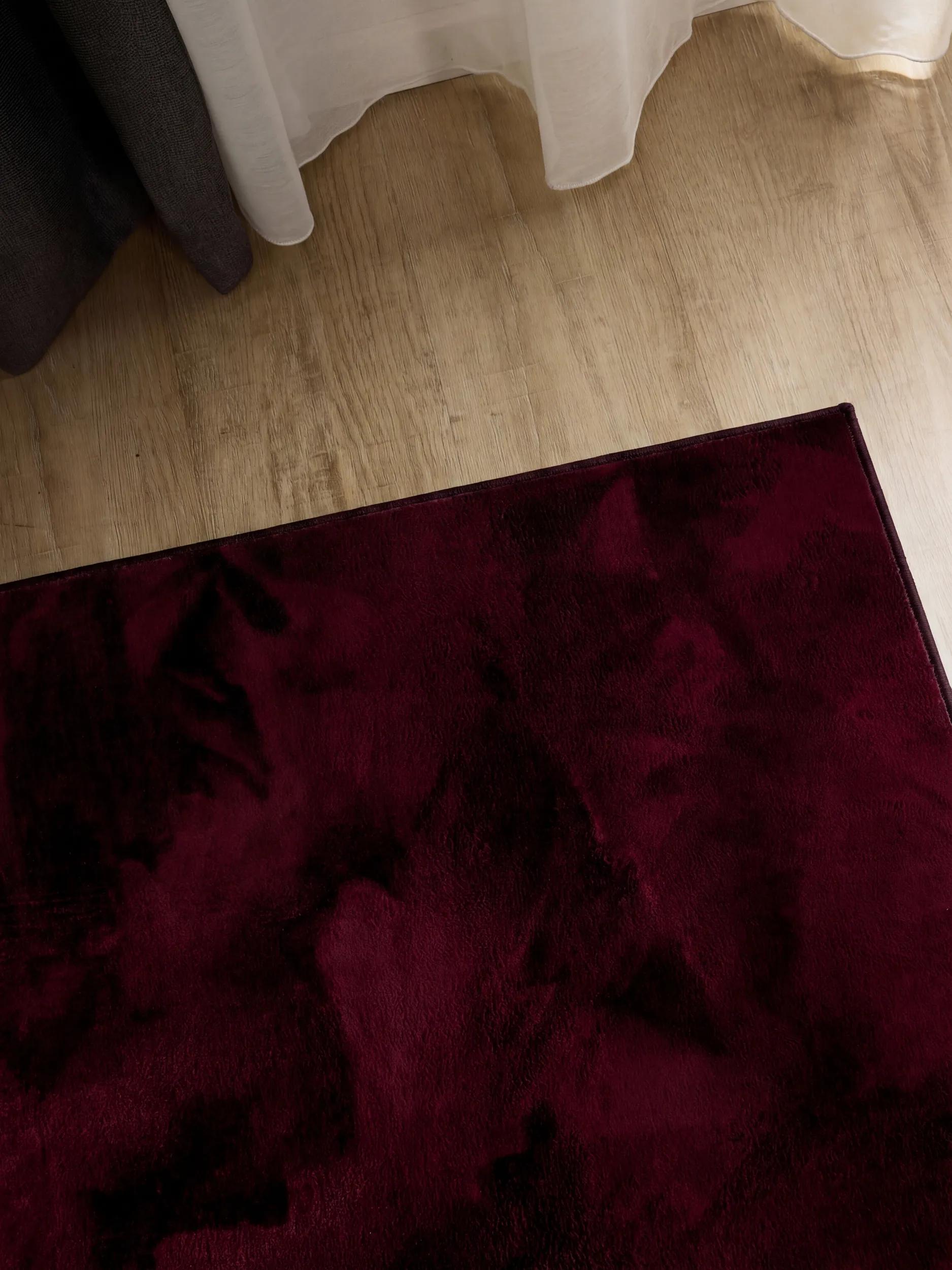 Faux Fur Rug Furry Bordeaux