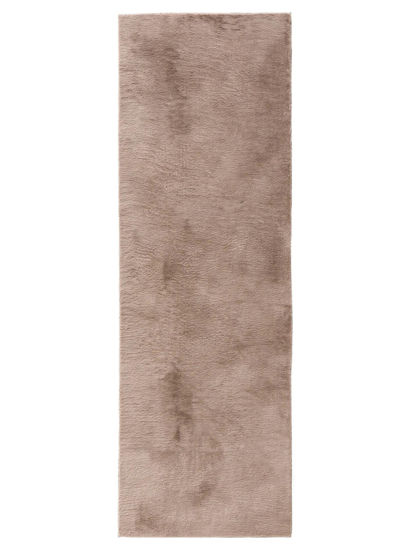 Tapis en fourrure taupe duveteux