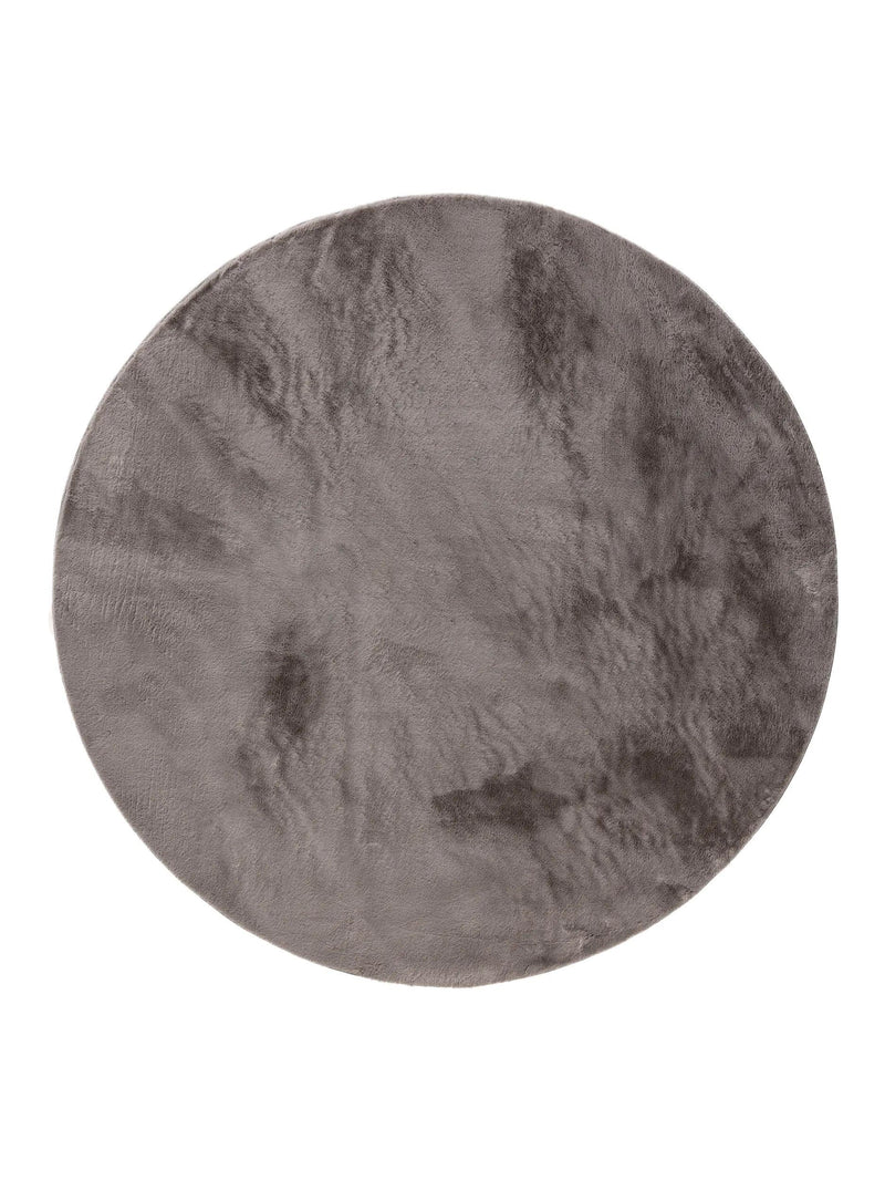 Tapis en fourrure gris poilu