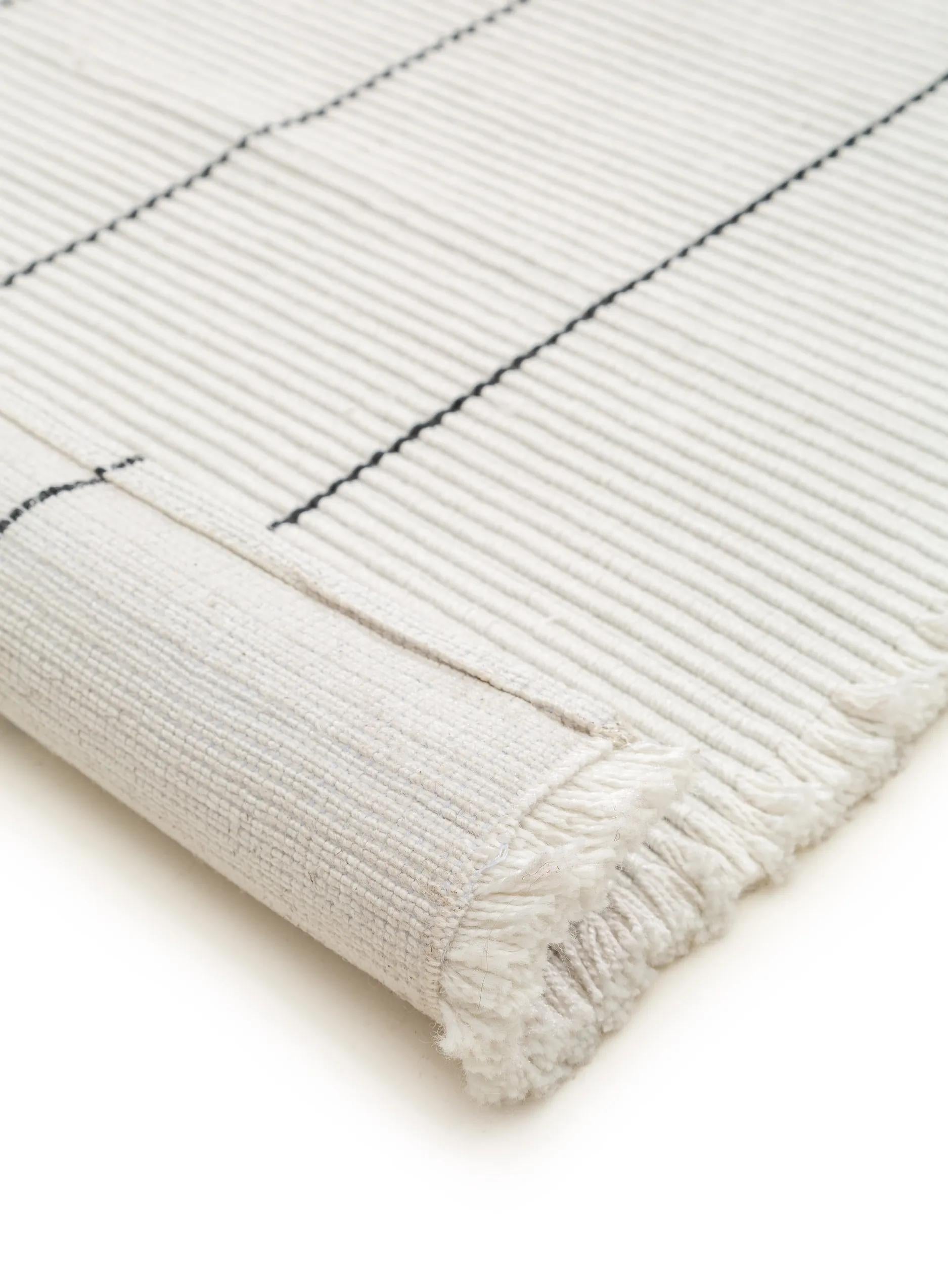 Rug made from recycled material Gaia White