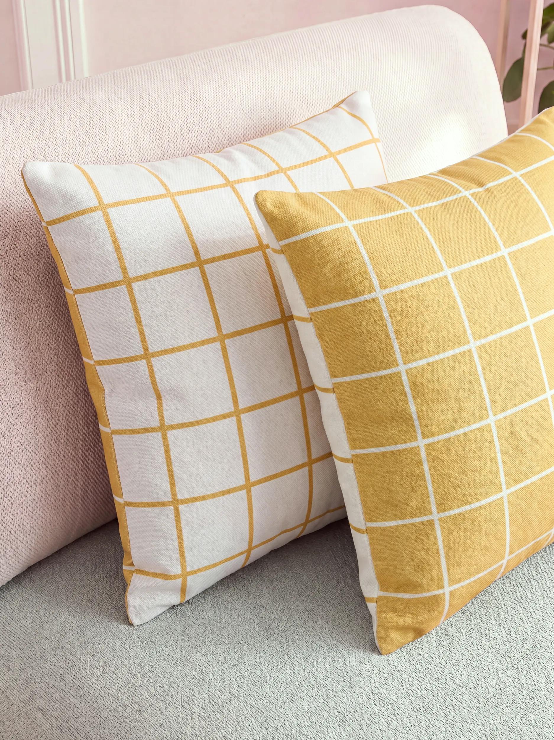 Cushion Joy Yellow