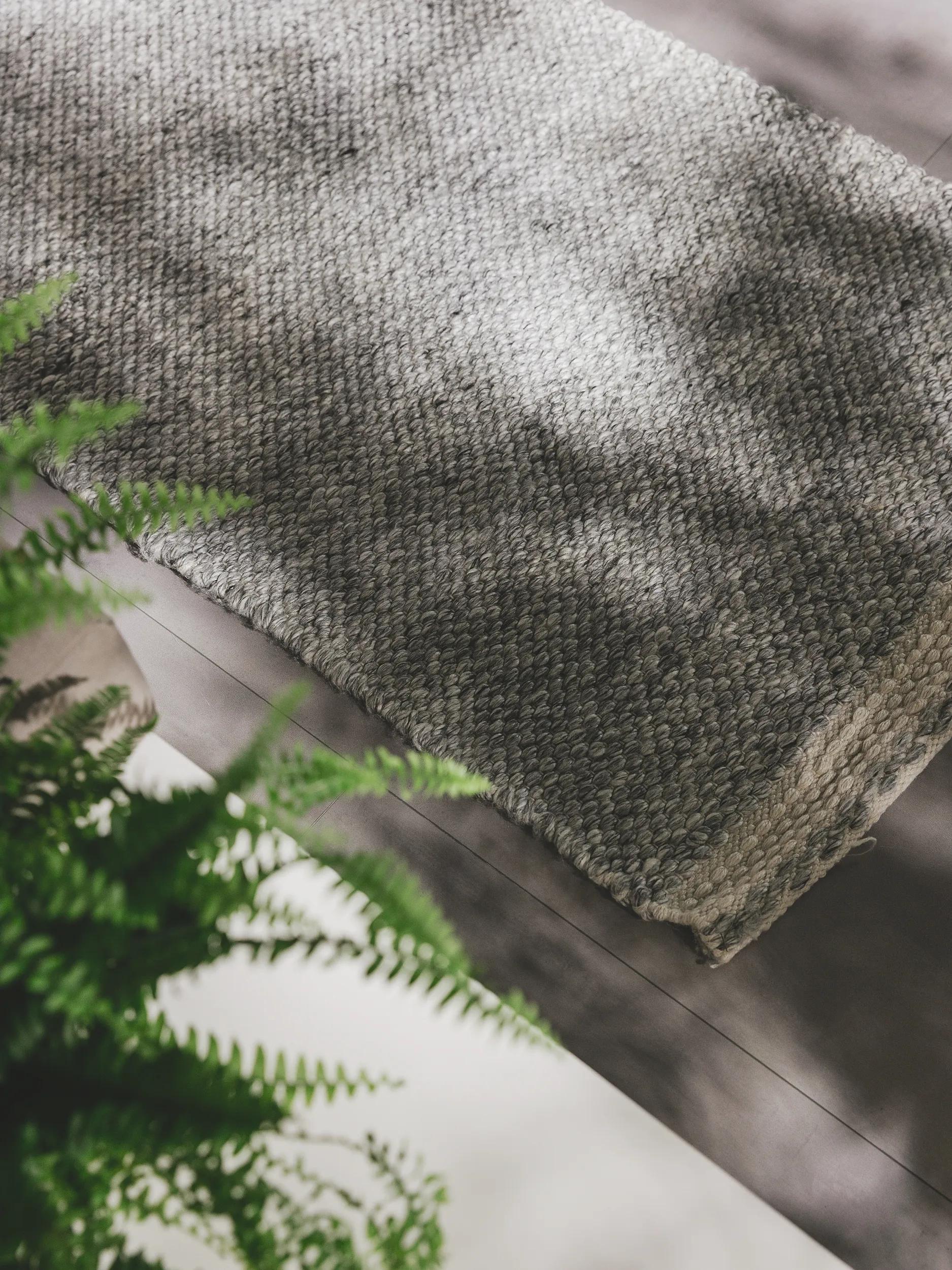 Rug made from recycled material Kiah Grey