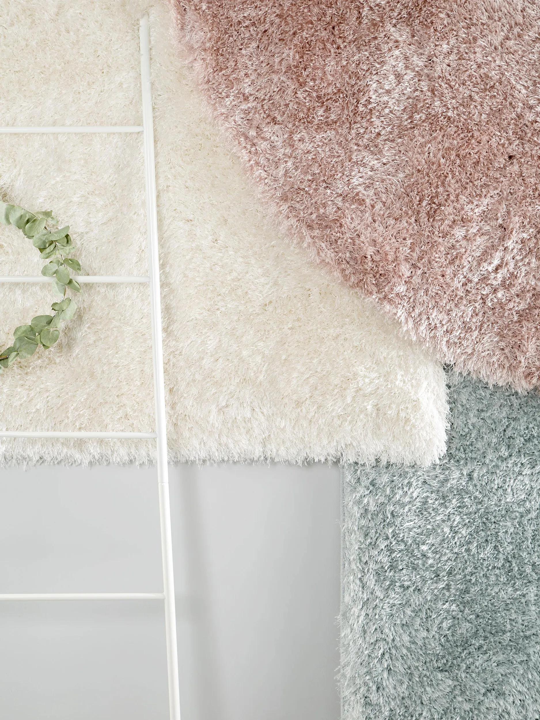 Shaggy rug Lea White