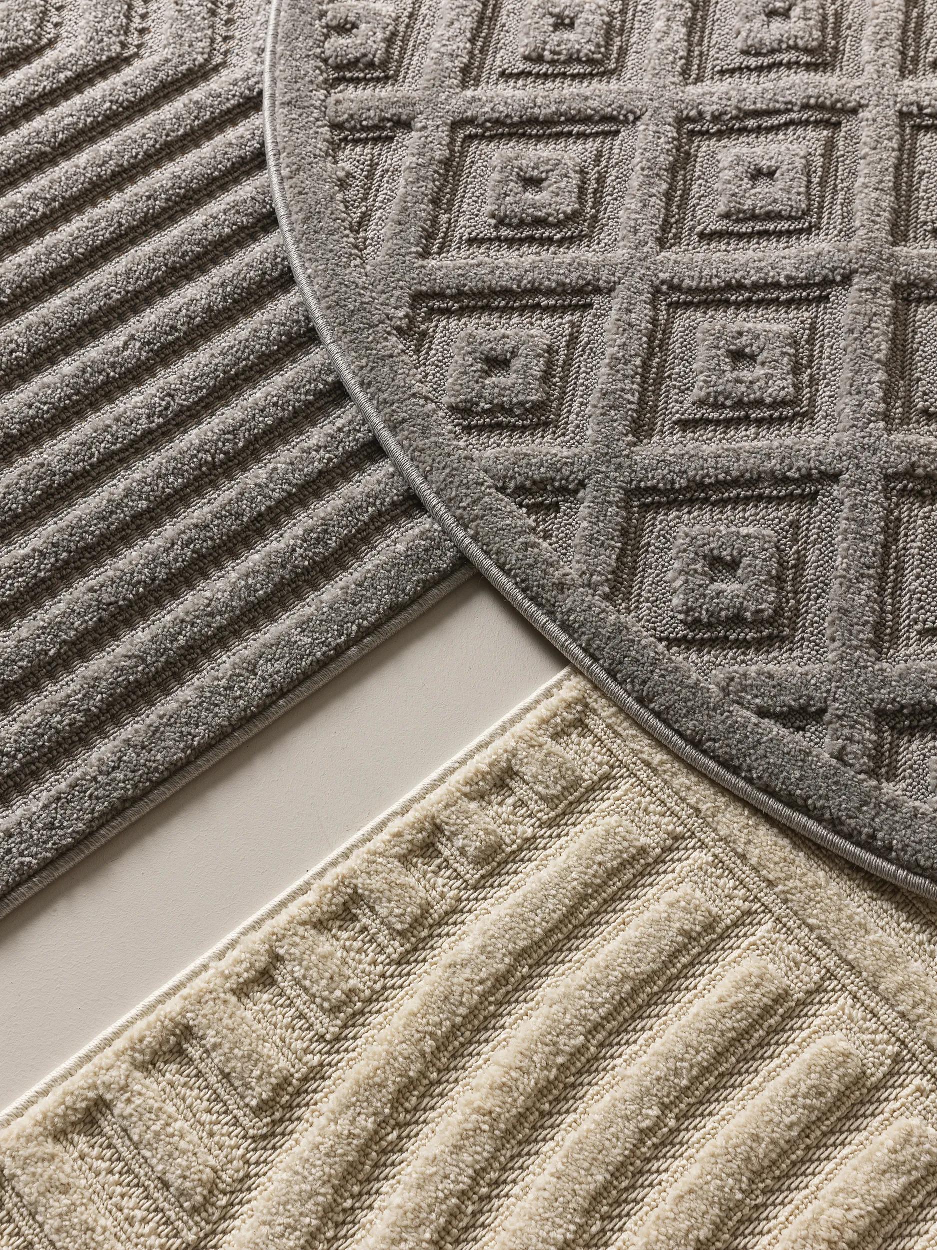 Rug Leo Cream