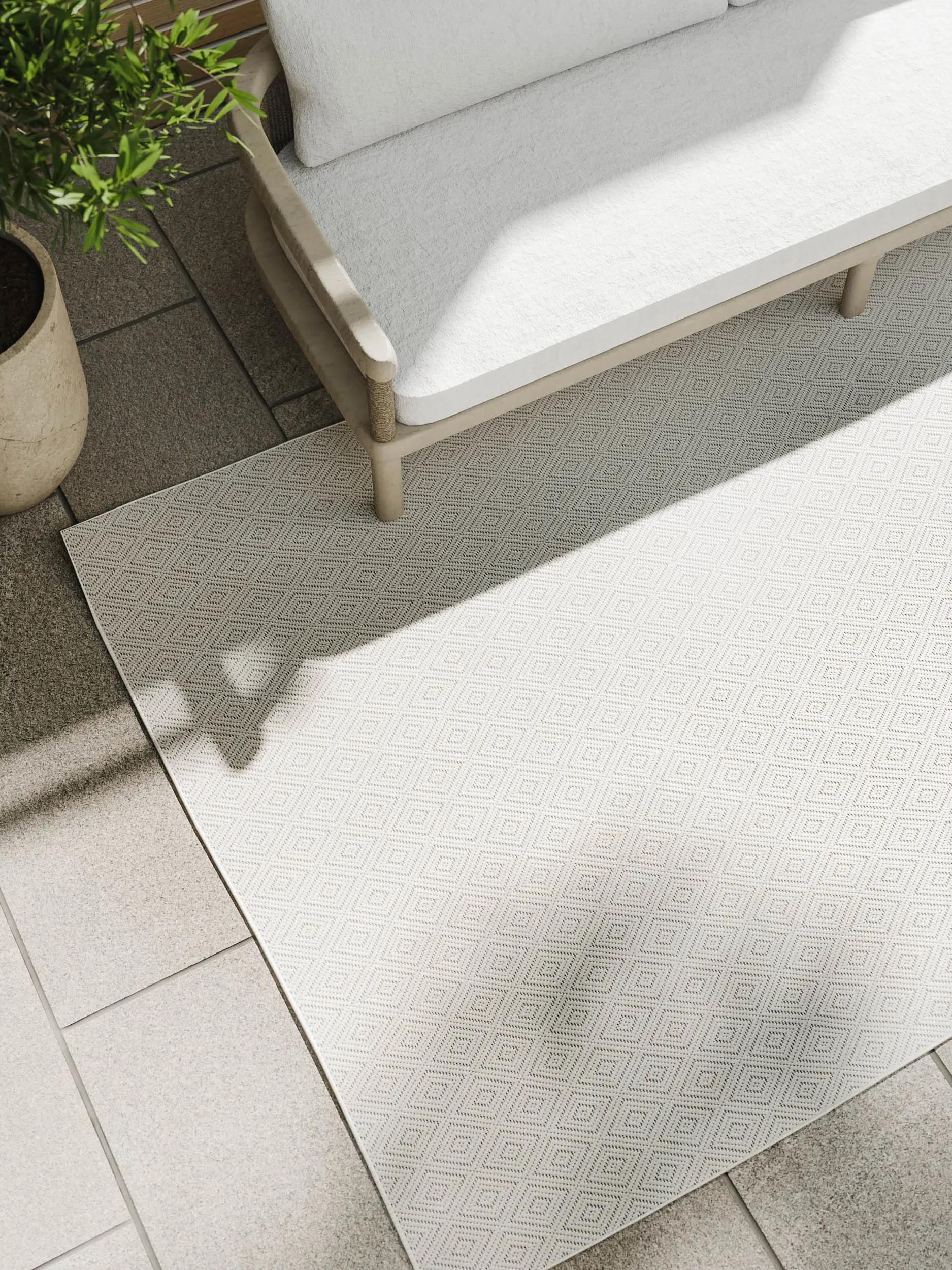 In- & Outdoor Rug Lou White
