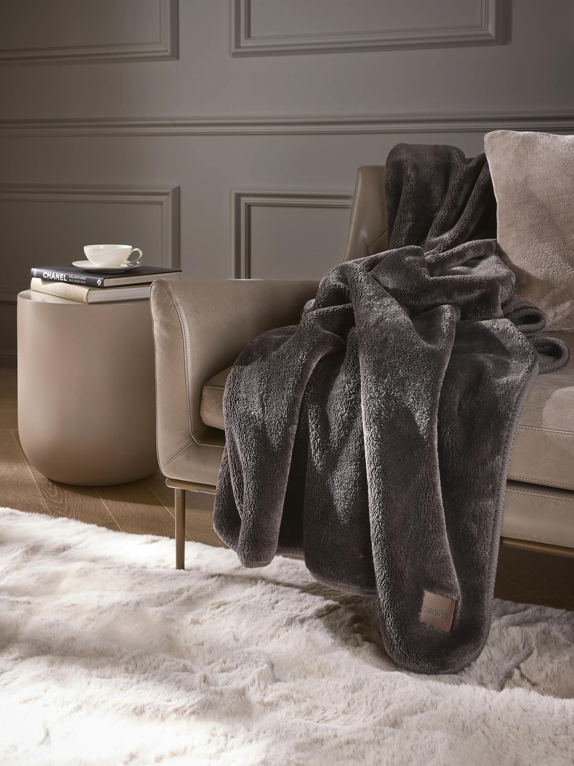 Manta Lux Gris Oscuro