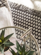Tapis fabriqué à partir de matériau recyclé Morty Noir/Blanc