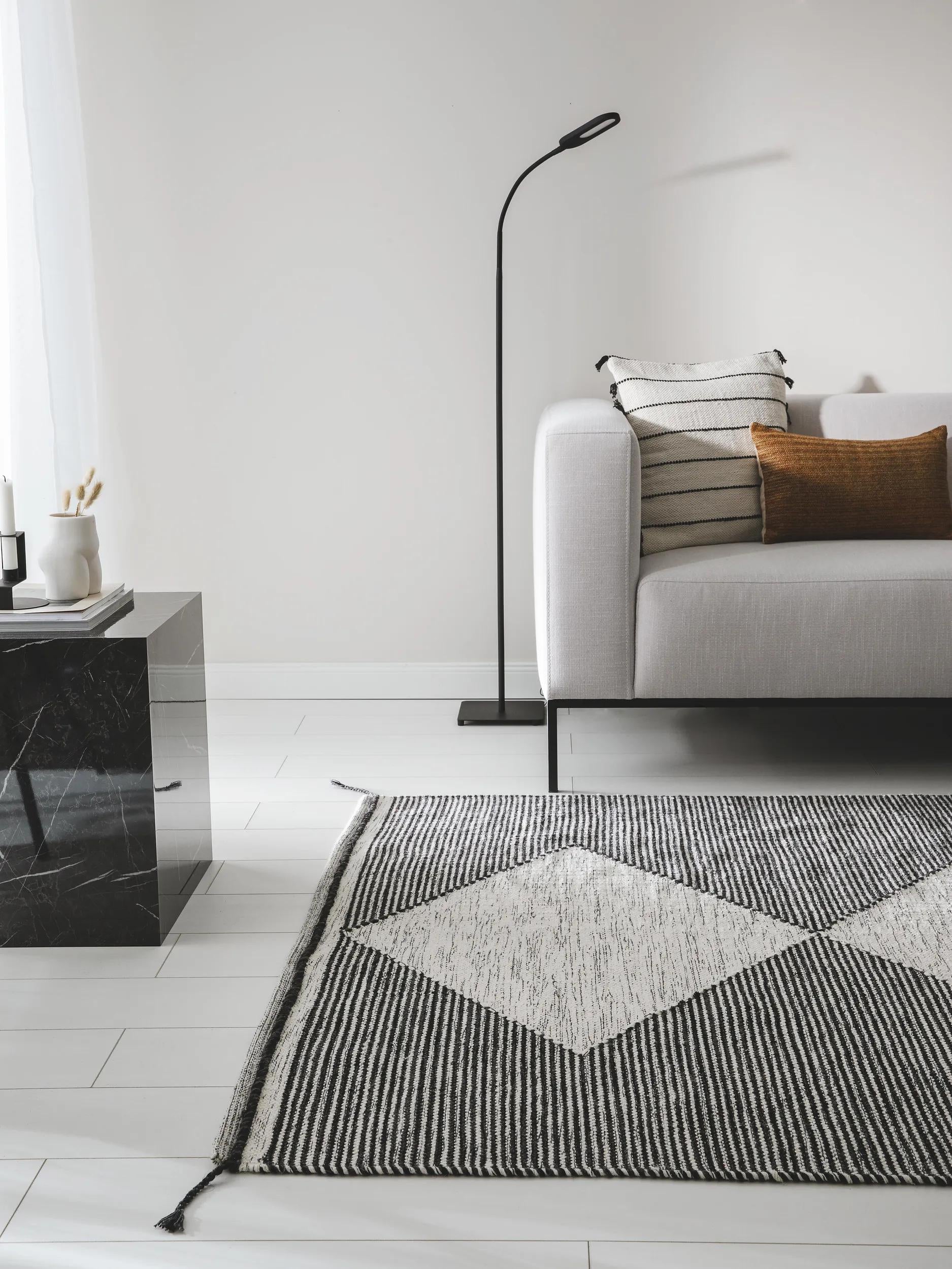 Wool Rug Nahla White/Black
