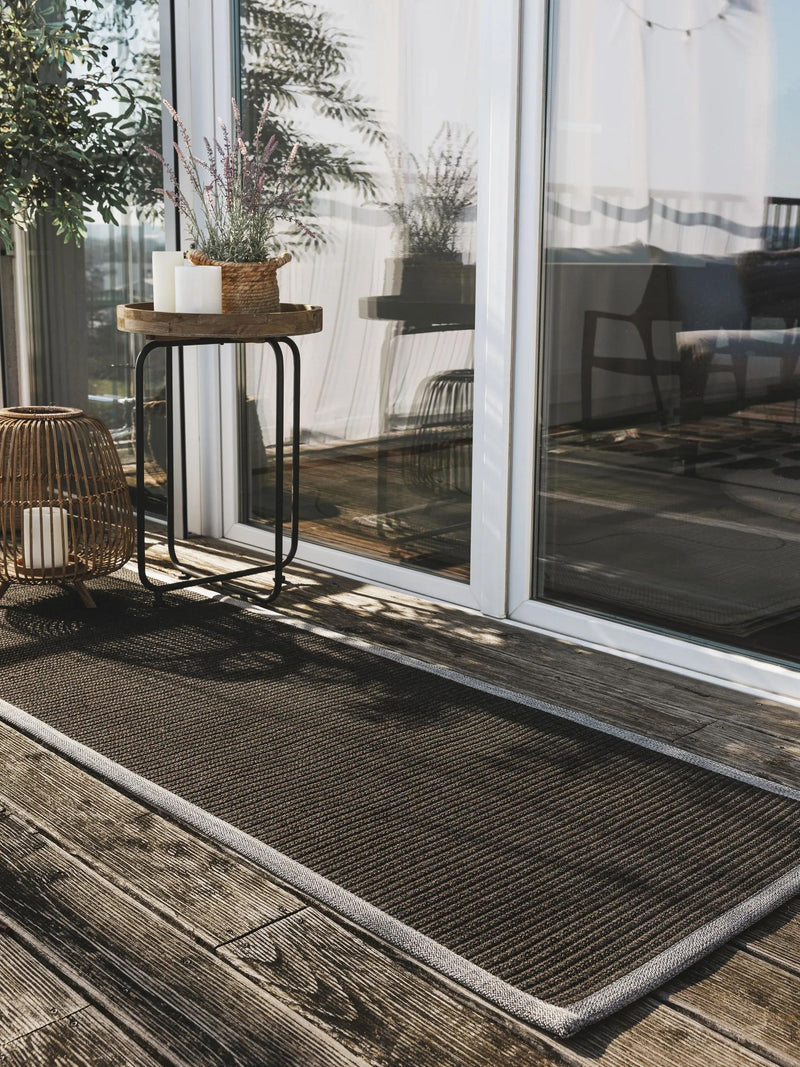 Corredor para interior y exterior Nandi negro