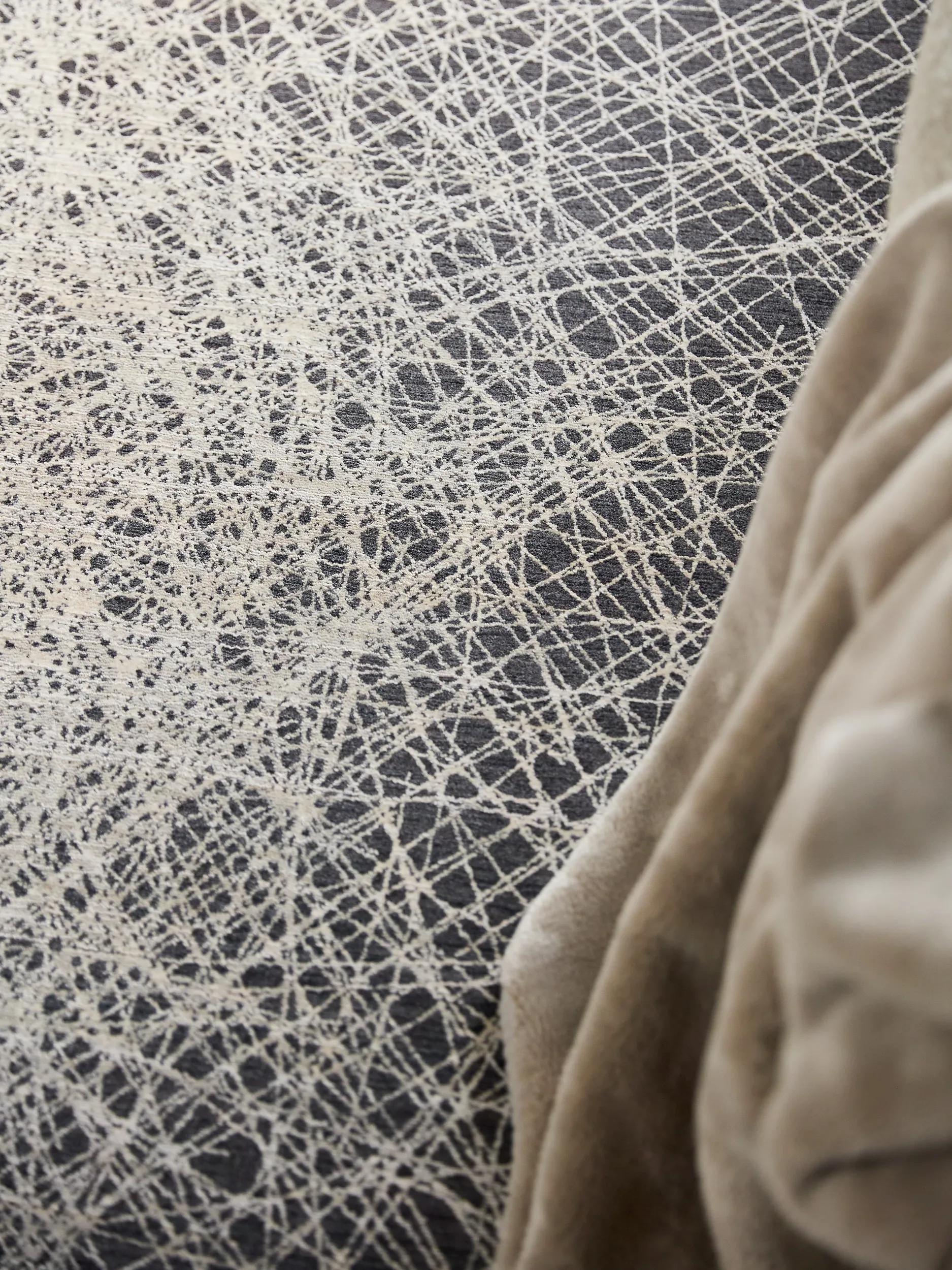 Rug Nero Charcoal