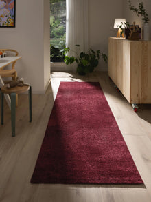 Runner Nina Red