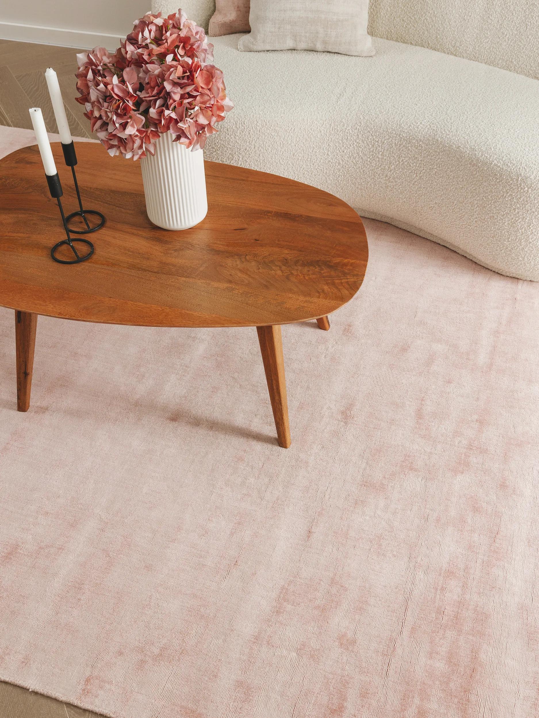 Viscose Rug Nova Rose