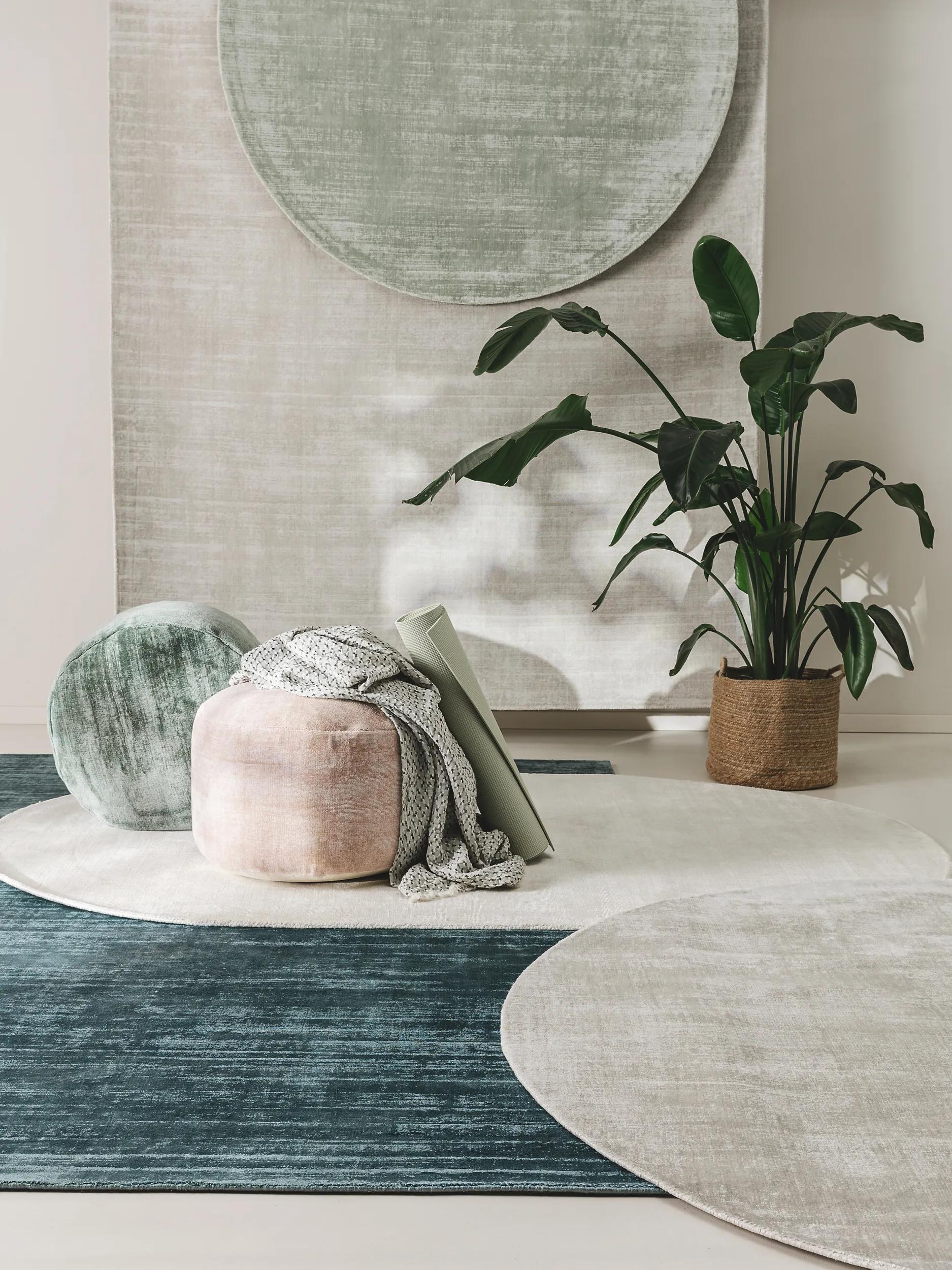 Viscose Rug Nova Light Grey