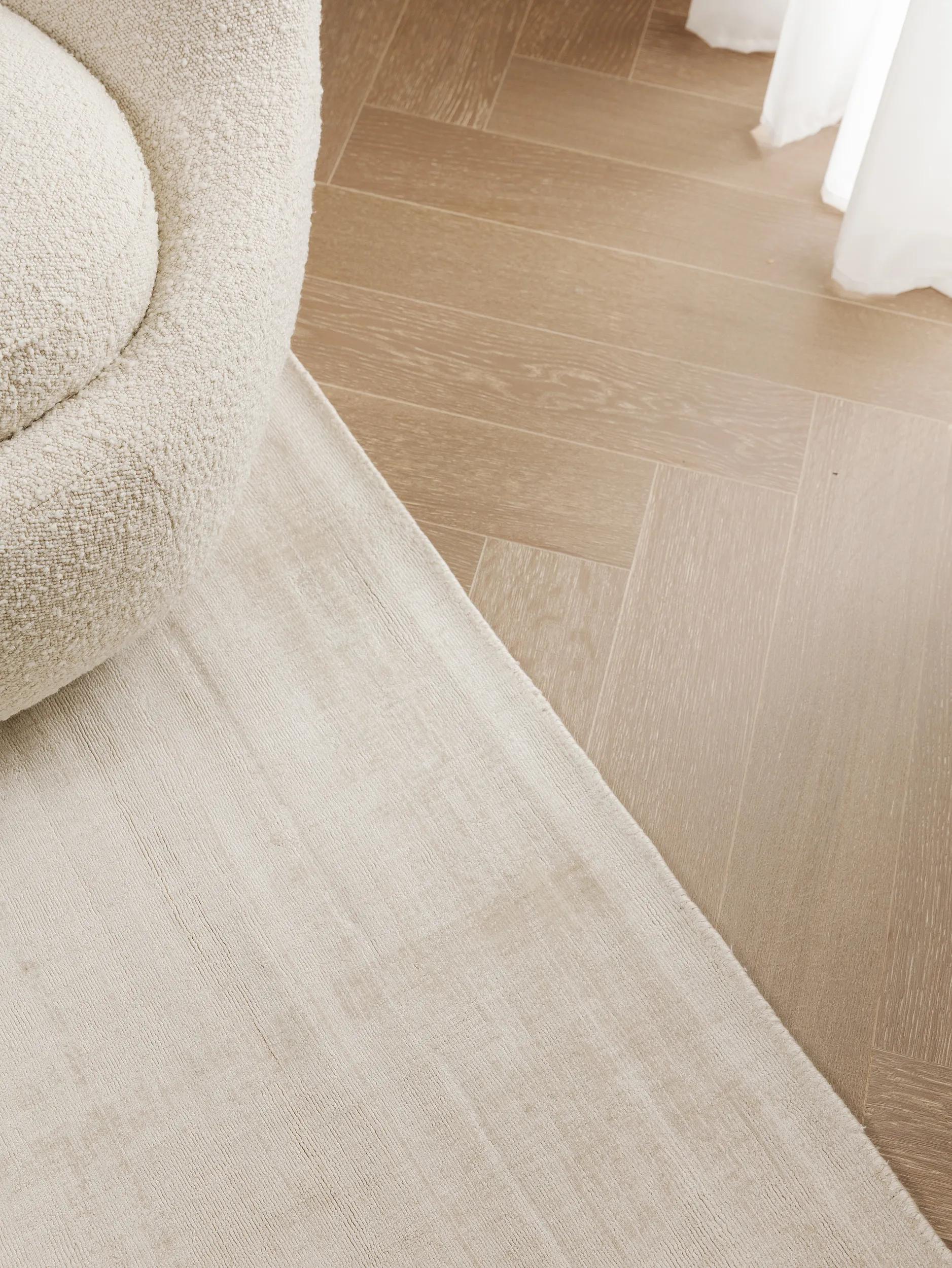 Viscose Rug Nova Cream